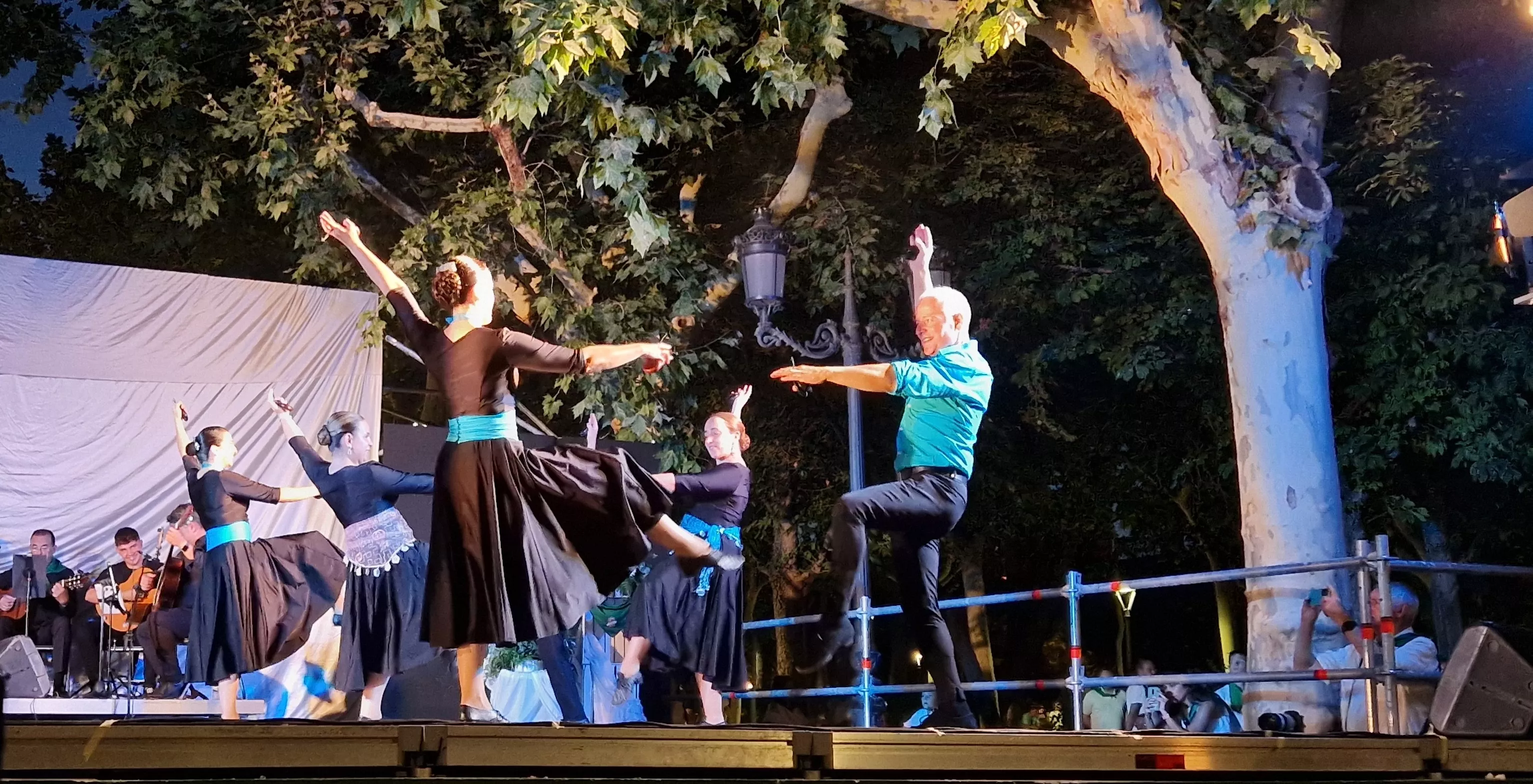 Actuación del grupo San Lorenzo. Foto Myriam Martínez