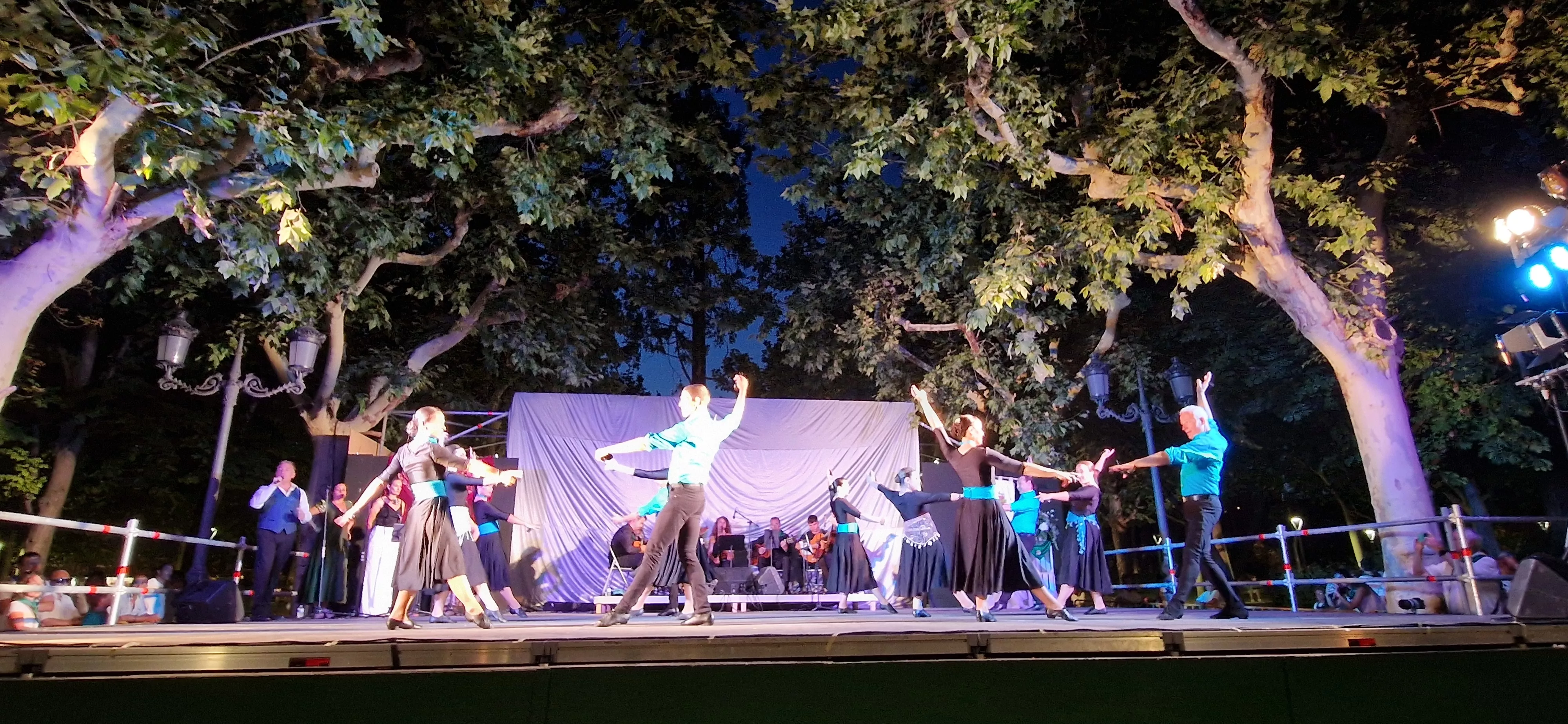 Actuación del grupo San Lorenzo. Foto Myriam Martínez