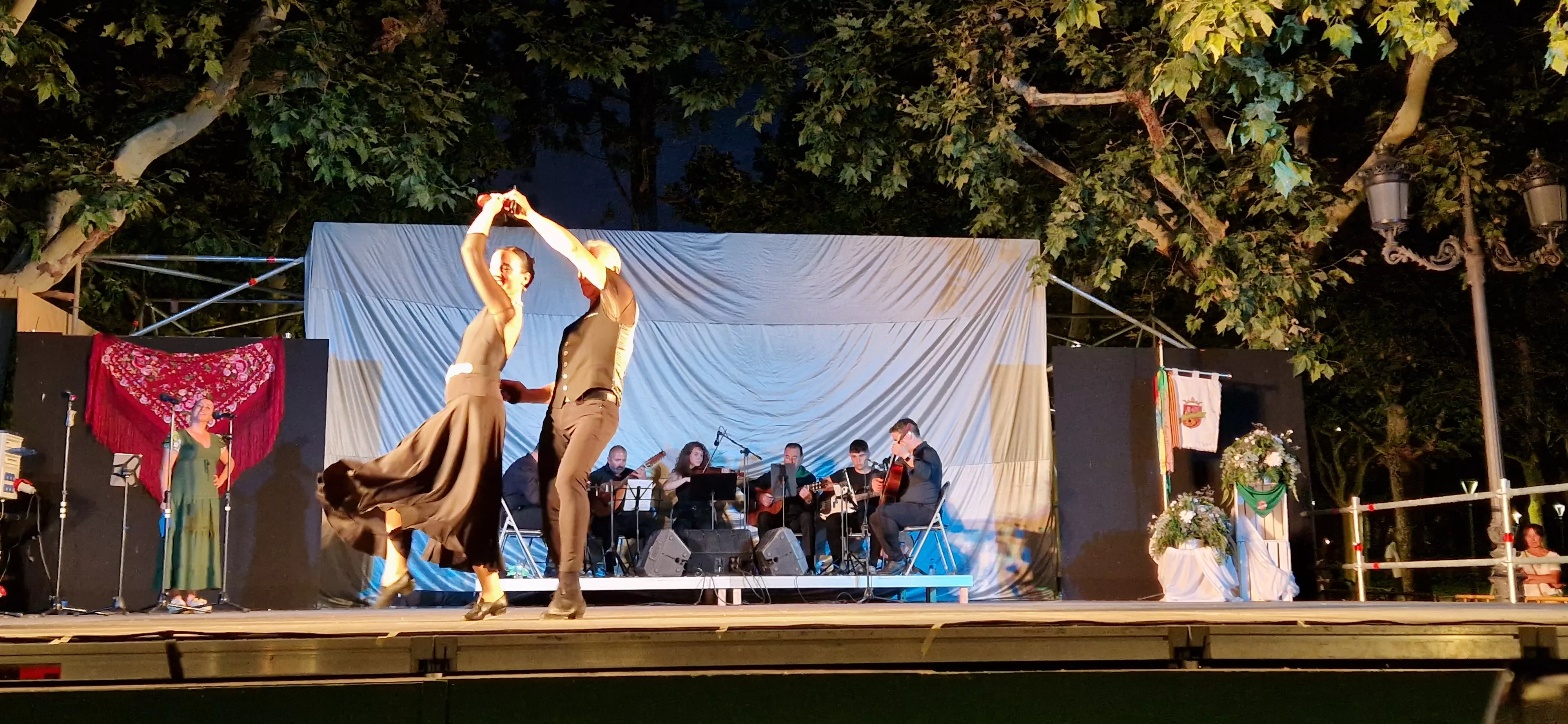 Actuación del grupo San Lorenzo. Foto Myriam Martínez