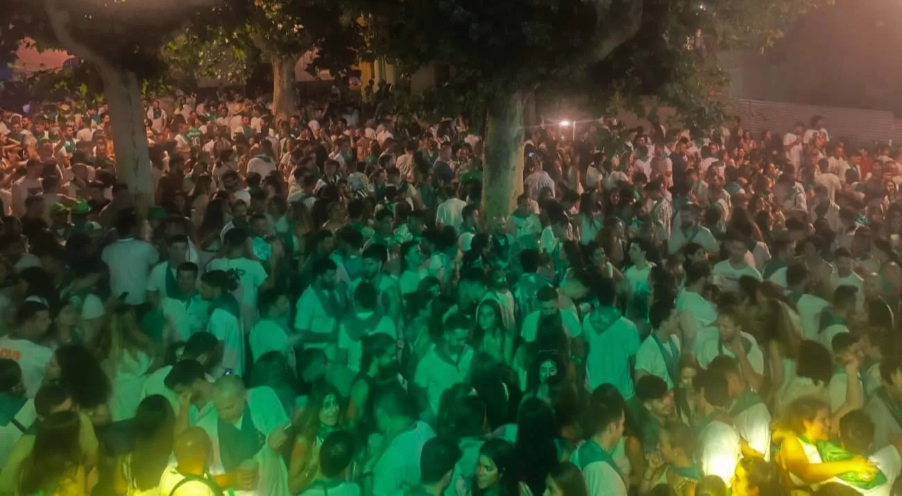 Ambiente en la madrugada del día 12. Fotos María José Sampietro