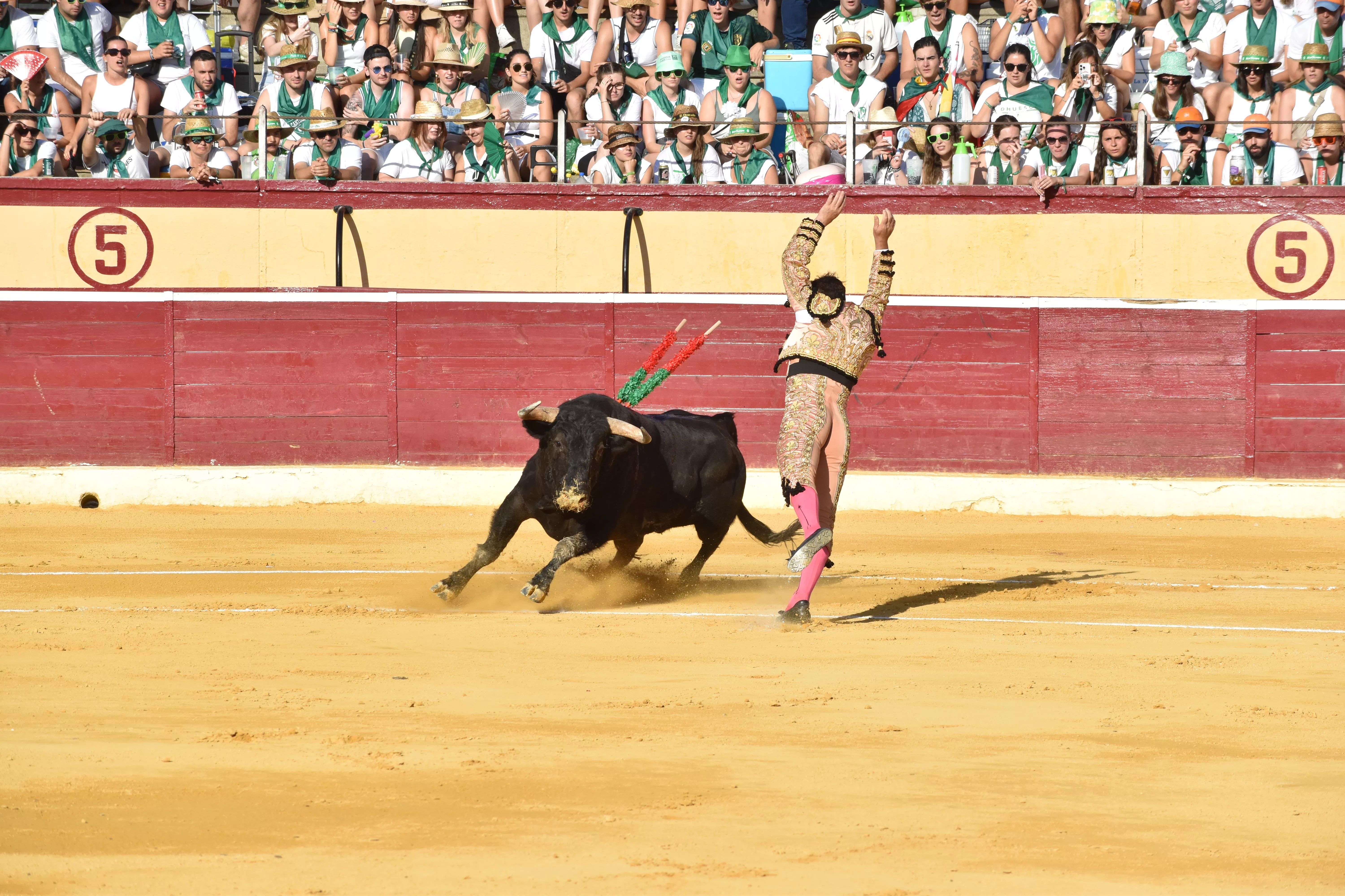 Tercera corrida de la Feria de La Albahaca 2023 de Huesca. Foto: Carlos Jalle