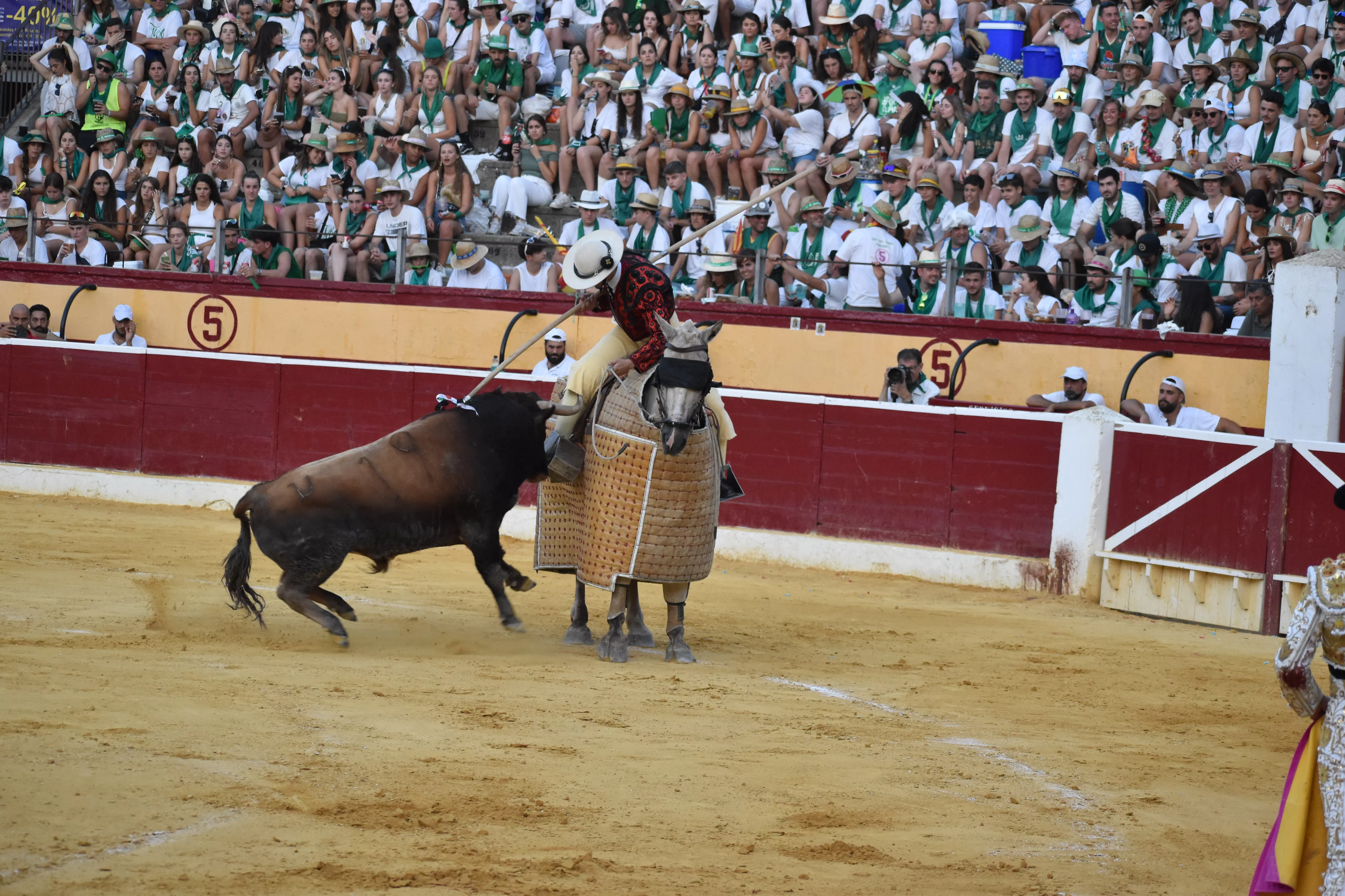 Tercera corrida de la Feria de La Albahaca 2023 de Huesca. Foto: Carlos Jalle