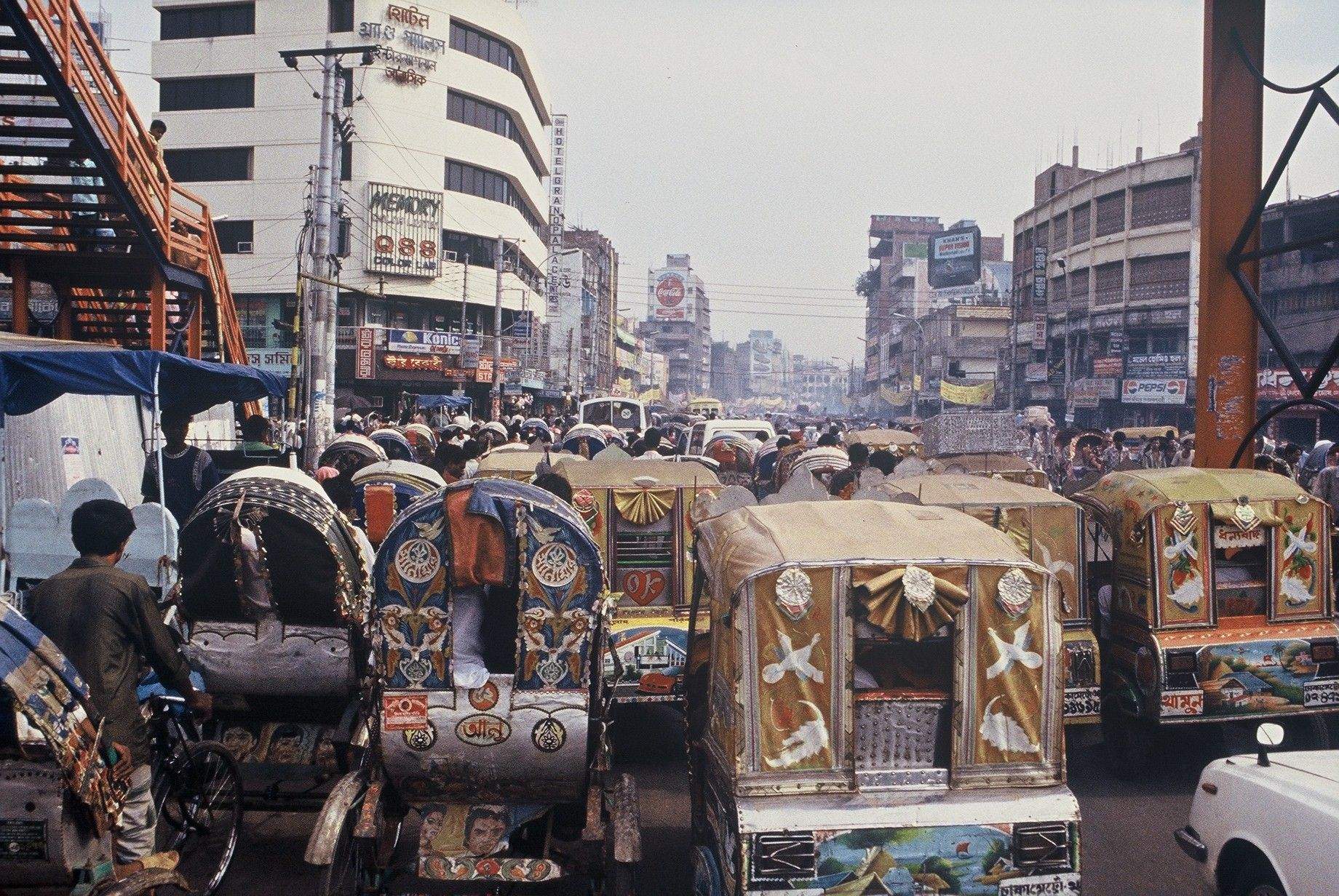 Bangladesh, atasco de rickshaws 