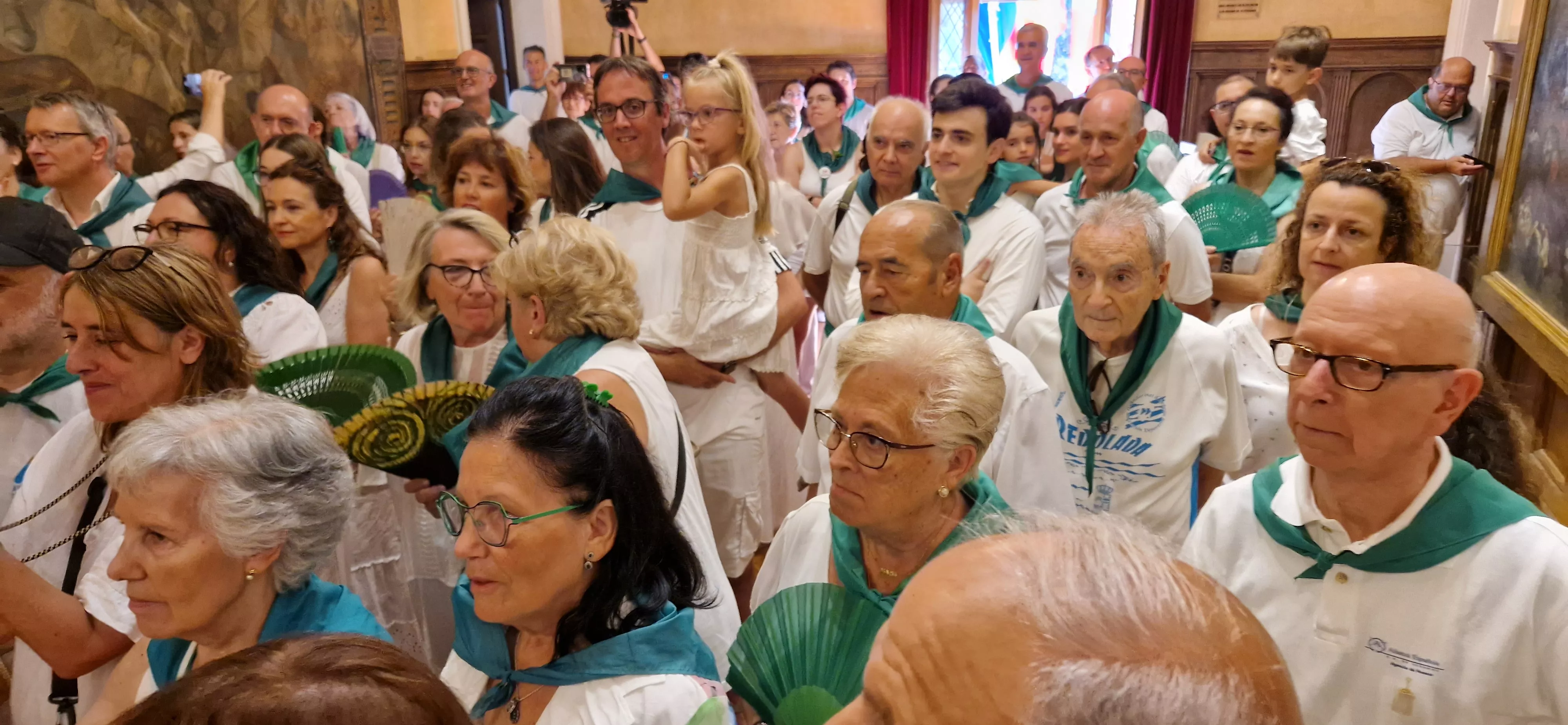 Homenaje a los oscenses que viven en el exterior. Foto Myriam Martínez