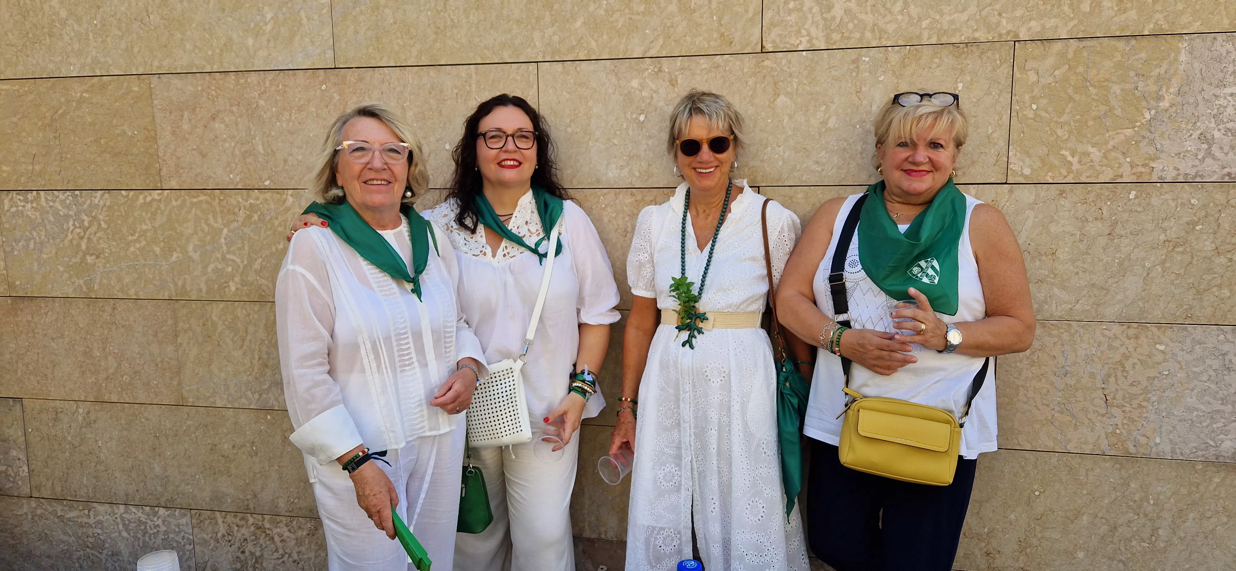 Homenaje a los oscenses que viven en el exterior. Foto Myriam Martínez