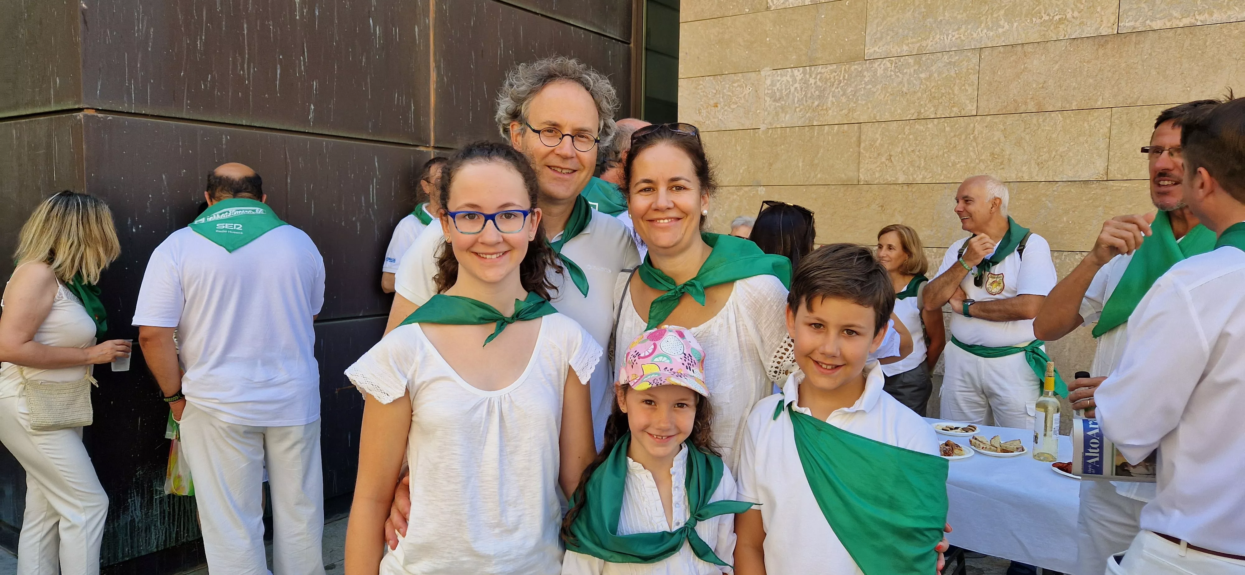 Homenaje a los oscenses que viven en el exterior. Foto Myriam Martínez