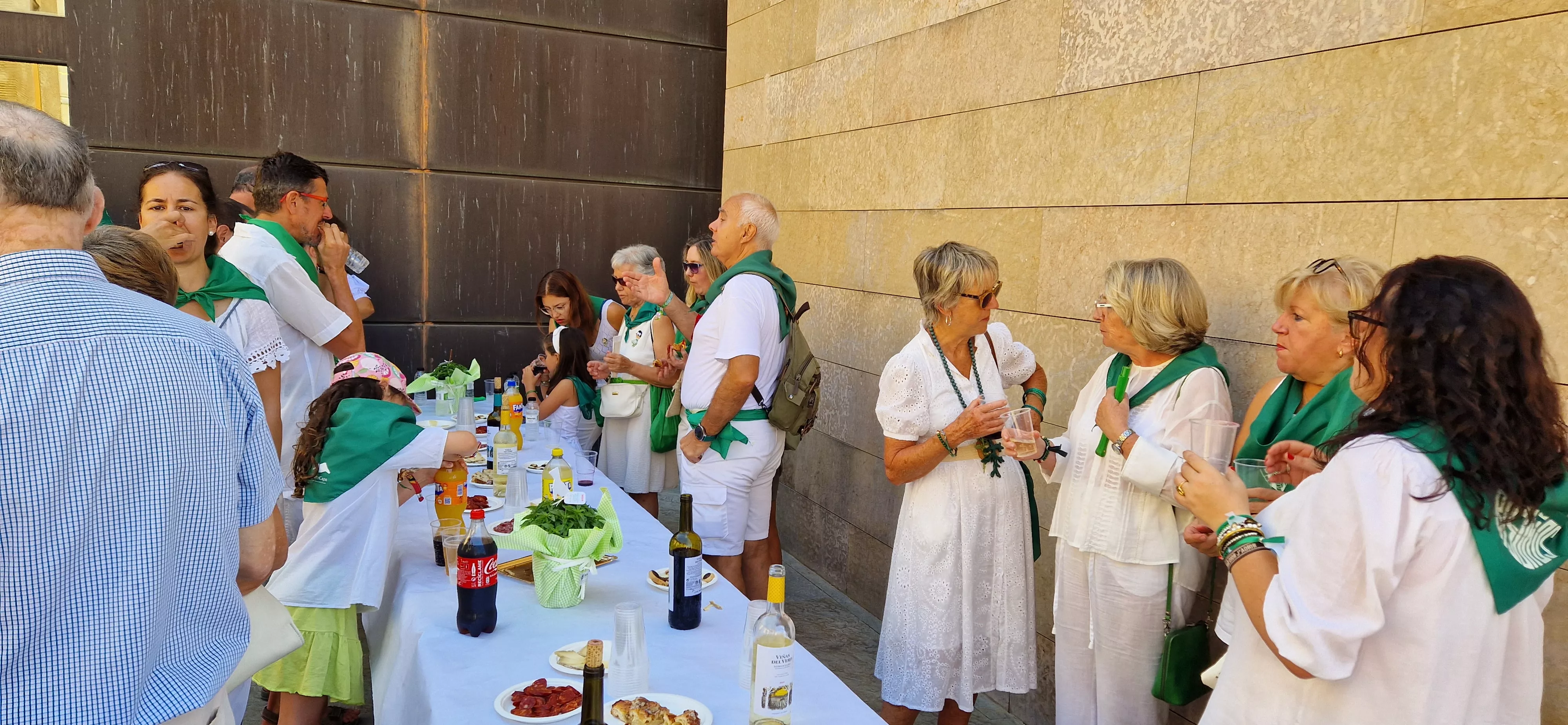 Homenaje a los oscenses que viven en el exterior. Foto Myriam Martínez