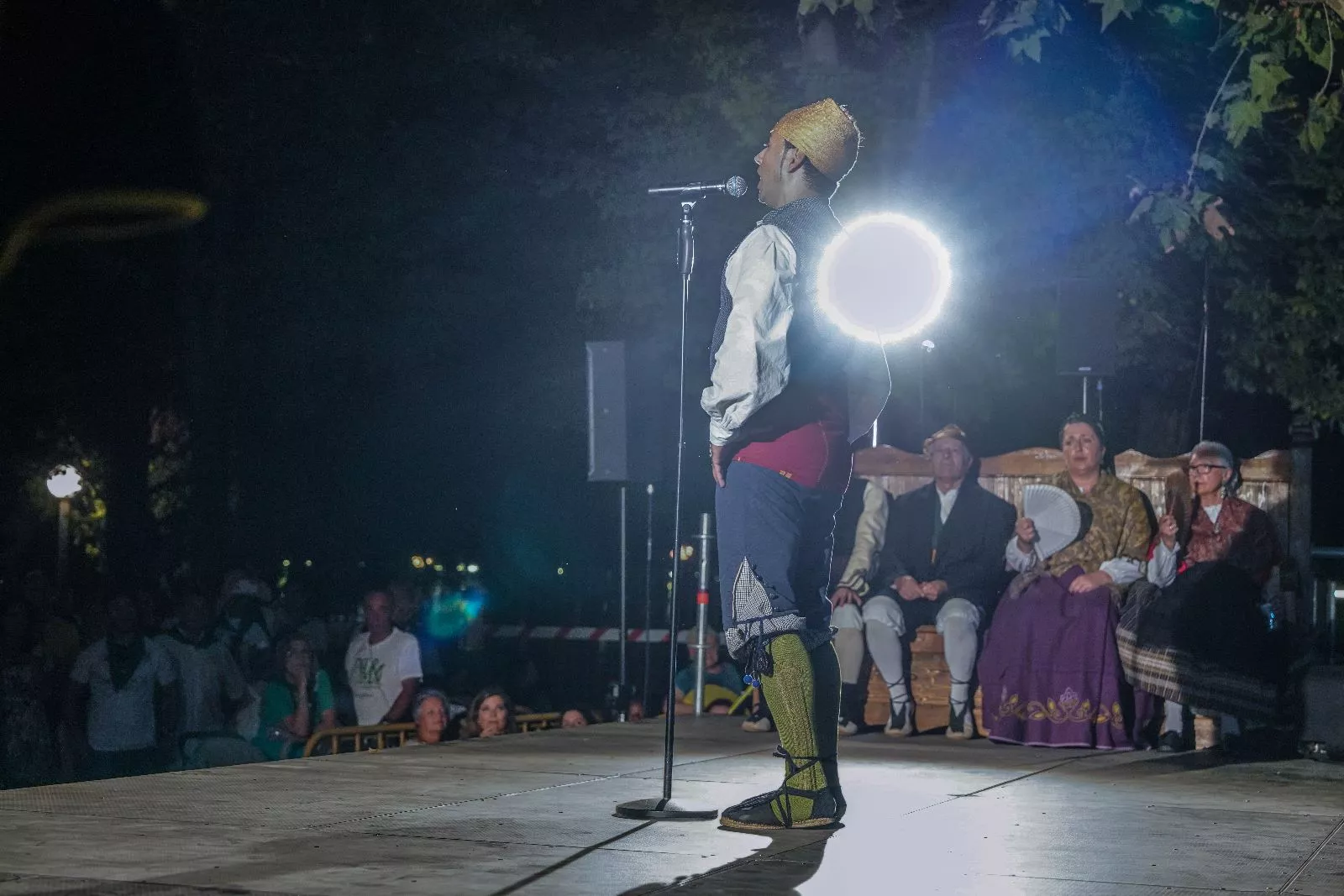 Actuación de la Agrupación Folklórica Santa Cecilia. Foto José Antonio Terrón