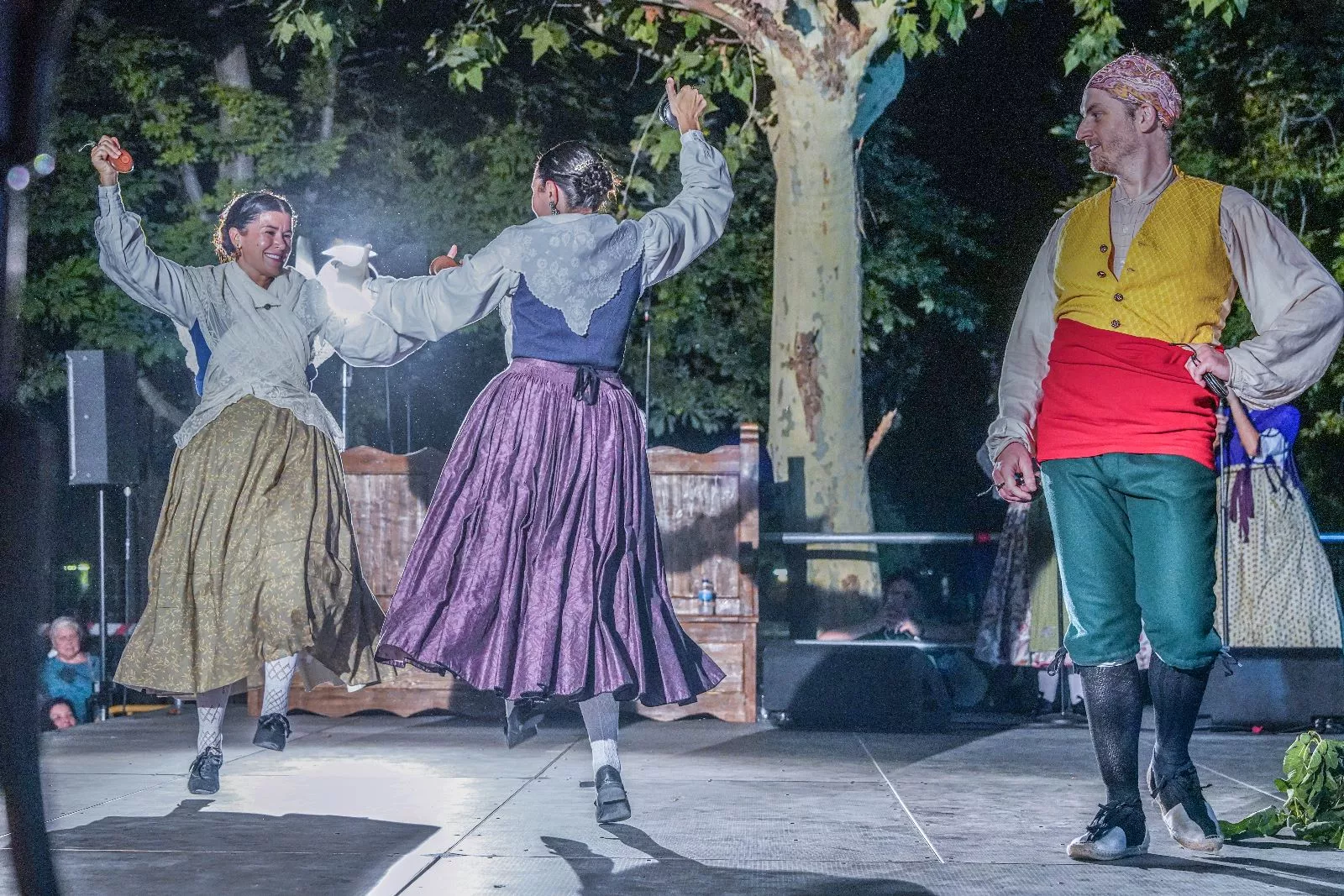 Actuación de la Agrupación Folklórica Santa Cecilia. Foto José Antonio Terrón