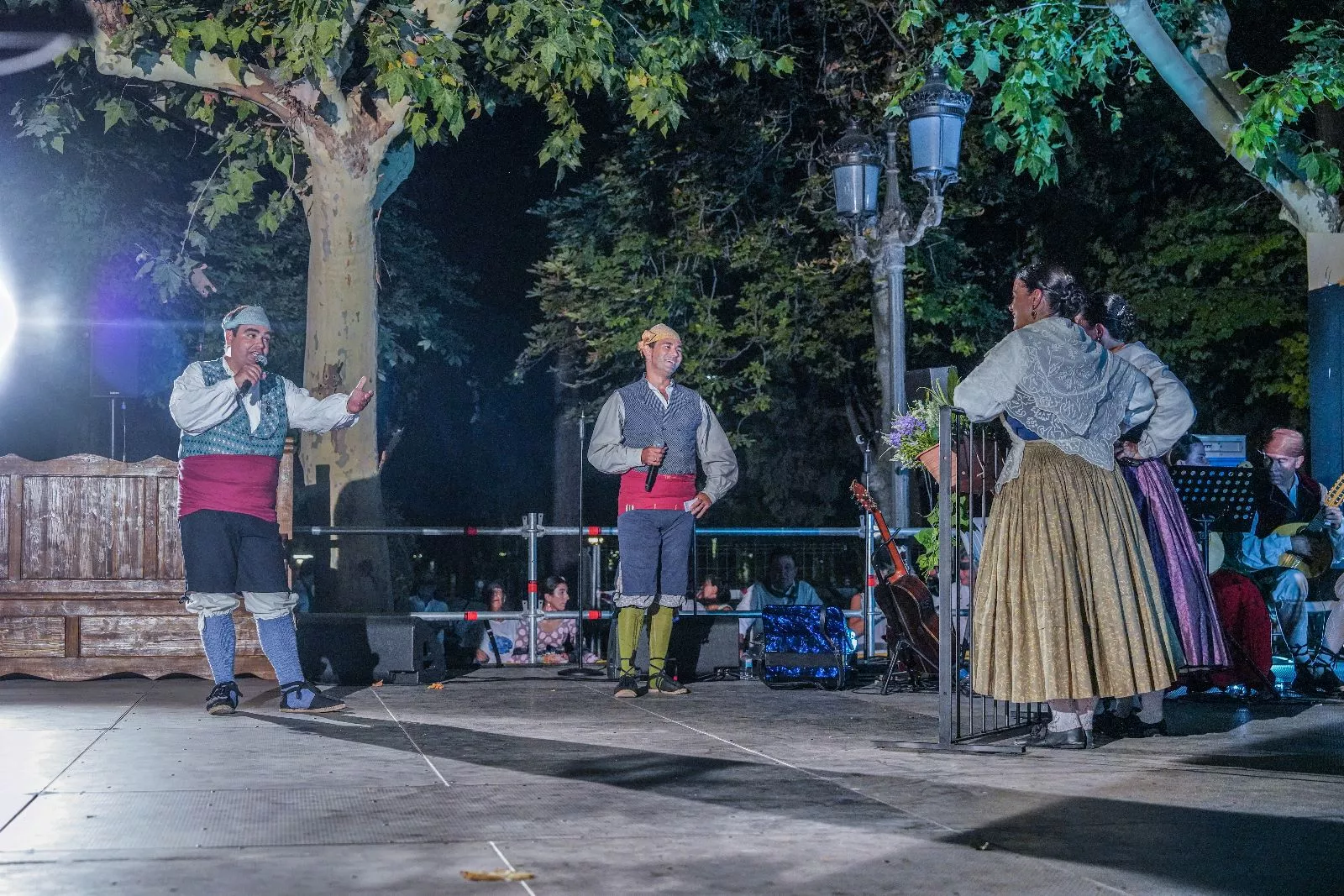 Actuación de la Agrupación Folklórica Santa Cecilia. Foto José Antonio Terrón