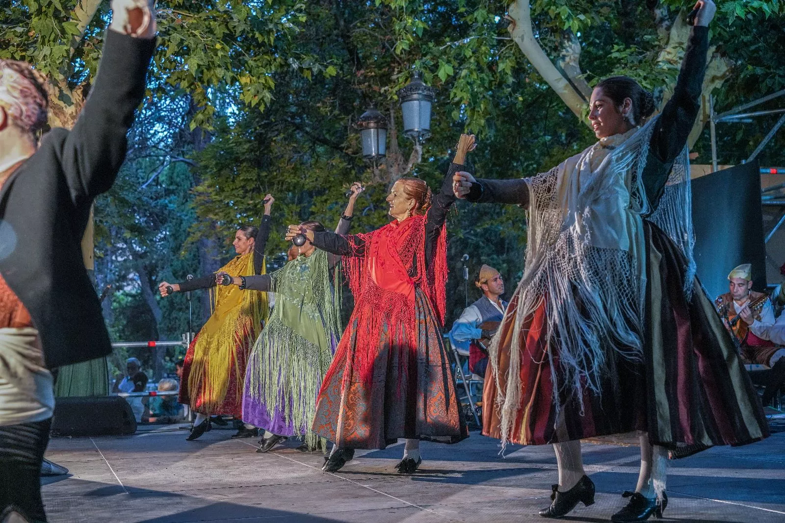 Actuación de la Agrupación Folklórica Santa Cecilia. Foto José Antonio Terrón