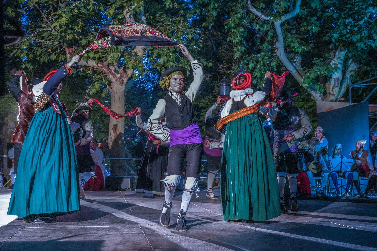 Actuación de la Agrupación Folklórica Santa Cecilia. Foto José Antonio Terrón