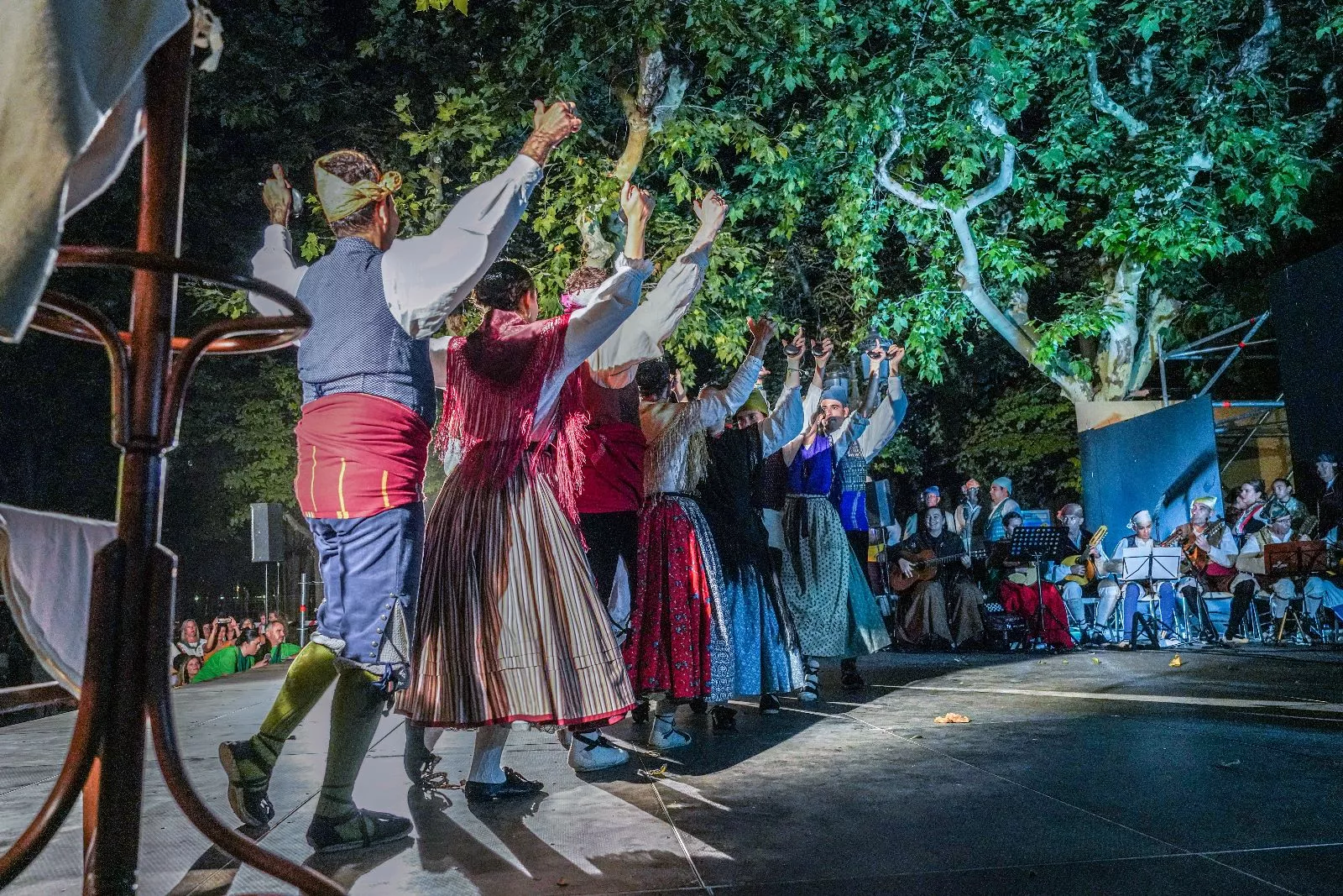 Actuación de la Agrupación Folklórica Santa Cecilia. Foto José Antonio Terrón