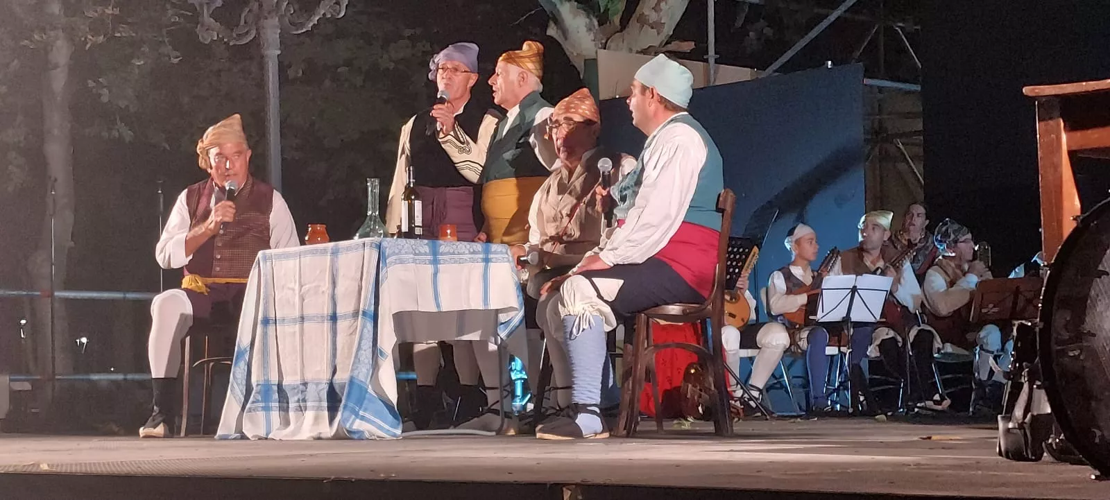 Actuación de la Agrupación Folklórica Santa Cecilia.