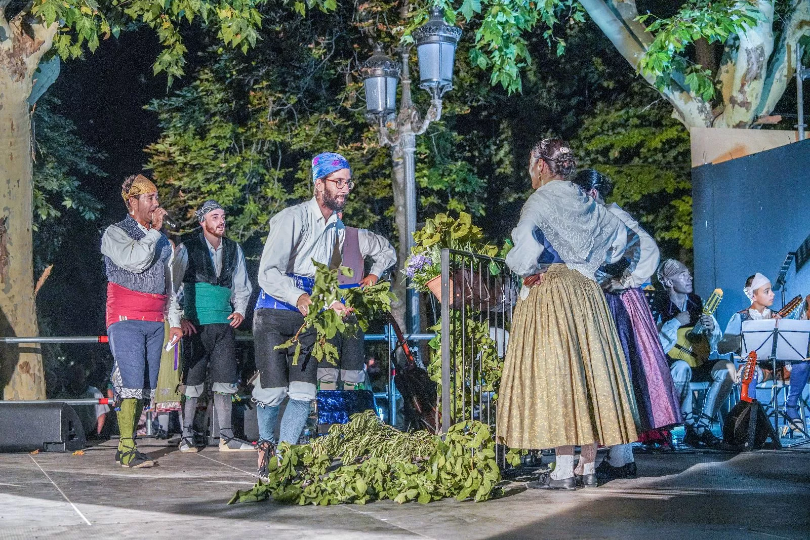 Actuación de la Agrupación Folklórica Santa Cecilia. 