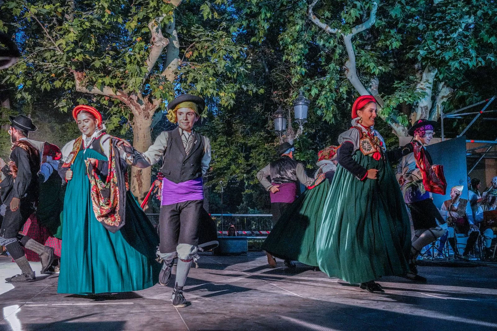 Actuación de la Agrupación Folklórica Santa Cecilia. Foto José Antonio Terrón