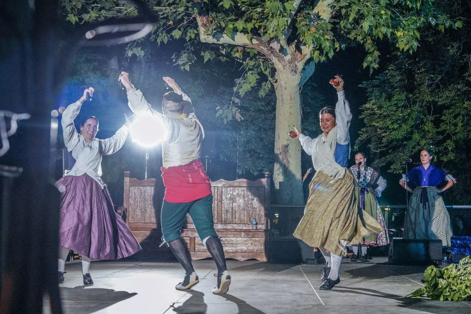 Actuación de la Agrupación Folklórica Santa Cecilia. Foto José Antonio Terrón