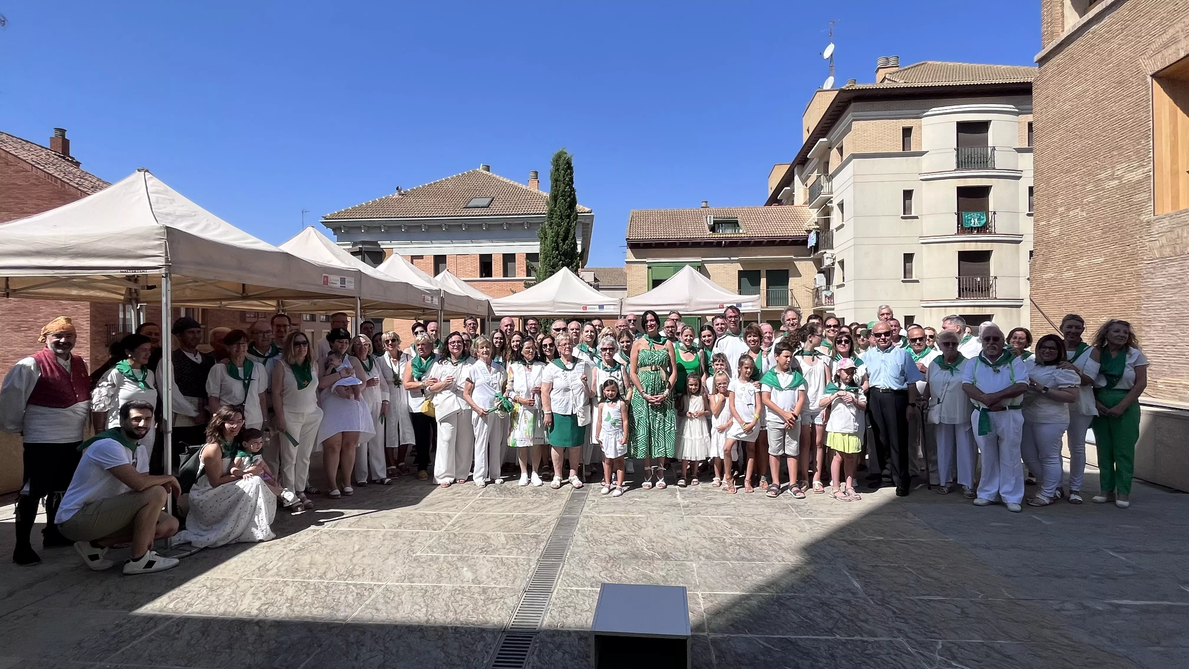 Homenaje a los oscenses que viven en el exterior. Foto Mercedes Manterola