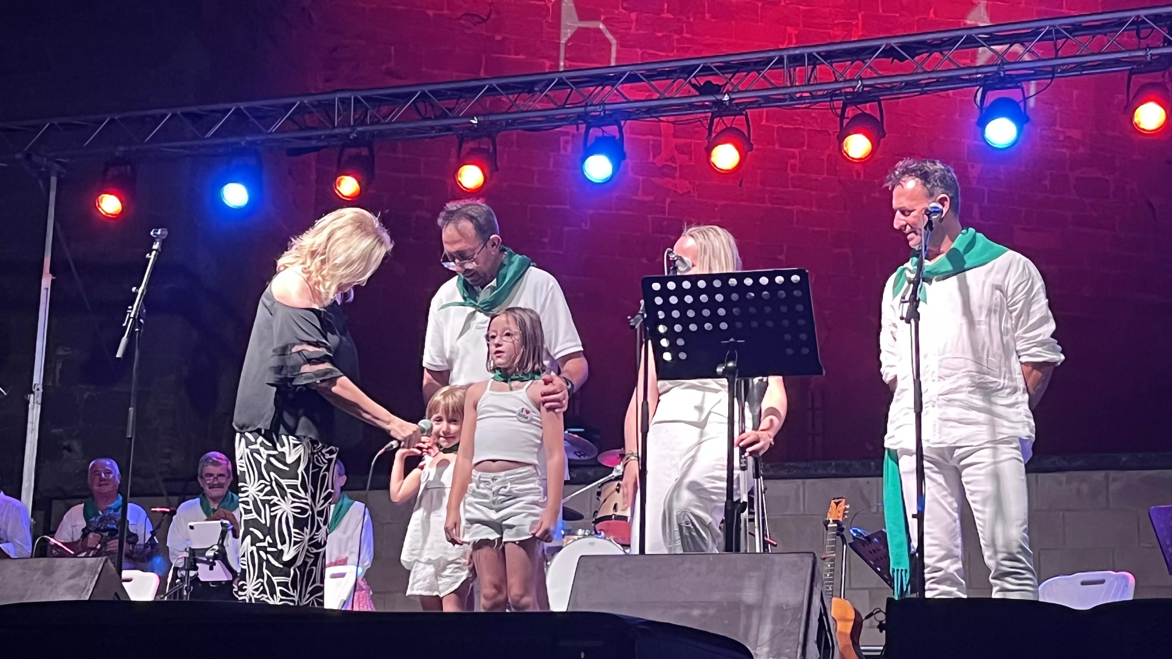 Iberia@Huesca.Folk con Olga y los Ministriles y la Escuela de Música y Folclore. Foto: Mercedes Manterola