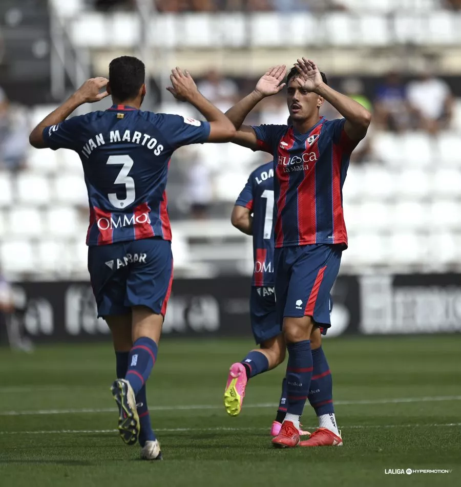 Vilarrasa celebra su gol con Martos