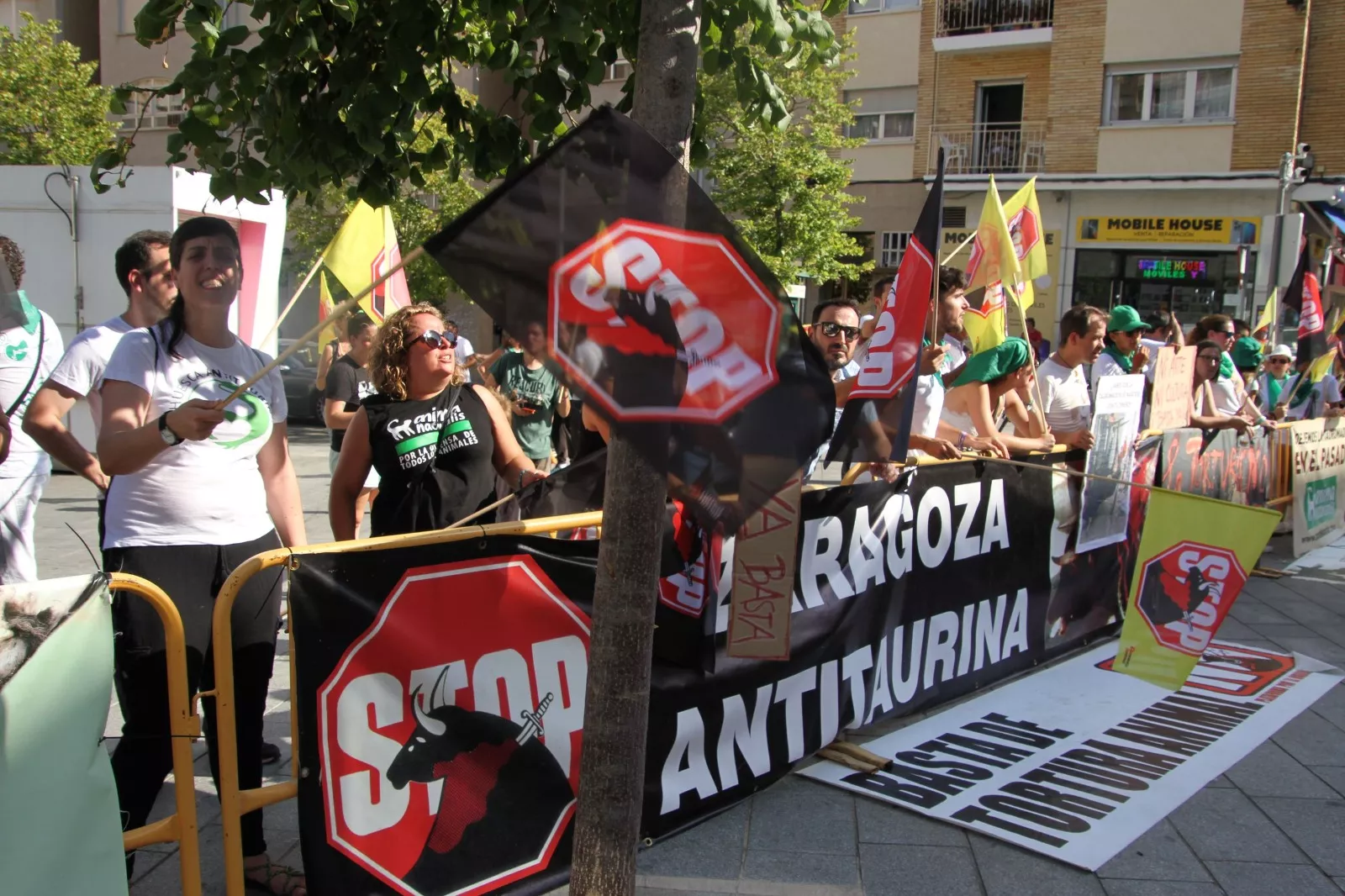 Manifestación antitaurina el día 12. Foto Carlos Neofato  