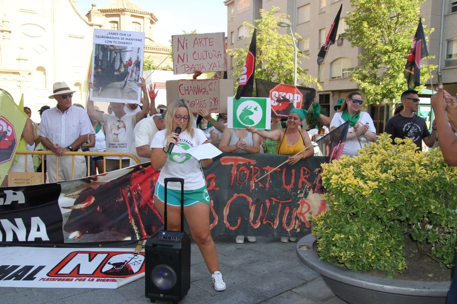 Manifestación antitaurina el día 12. Foto Carlos Neofato  