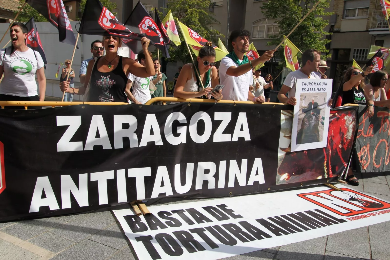 Manifestación antitaurina el día 12. Foto Carlos Neofato  