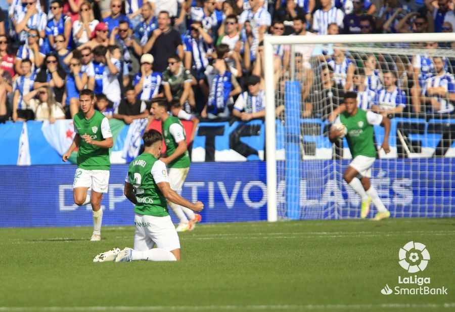 Celebración del gol del Huesca