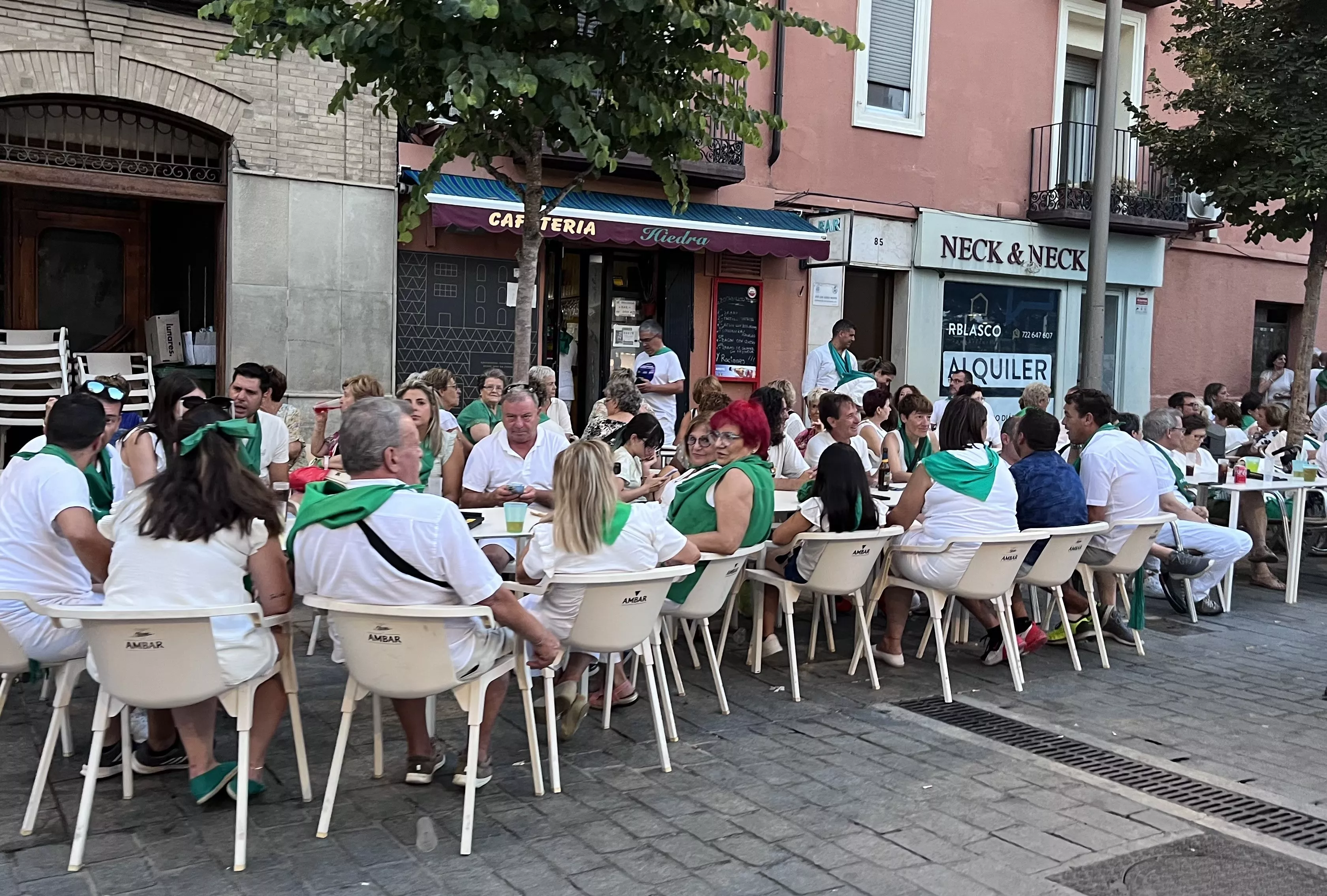 Salida de la plaza de toros en las fiestas de San Lorenzo. Foto: Mercedes Manterola