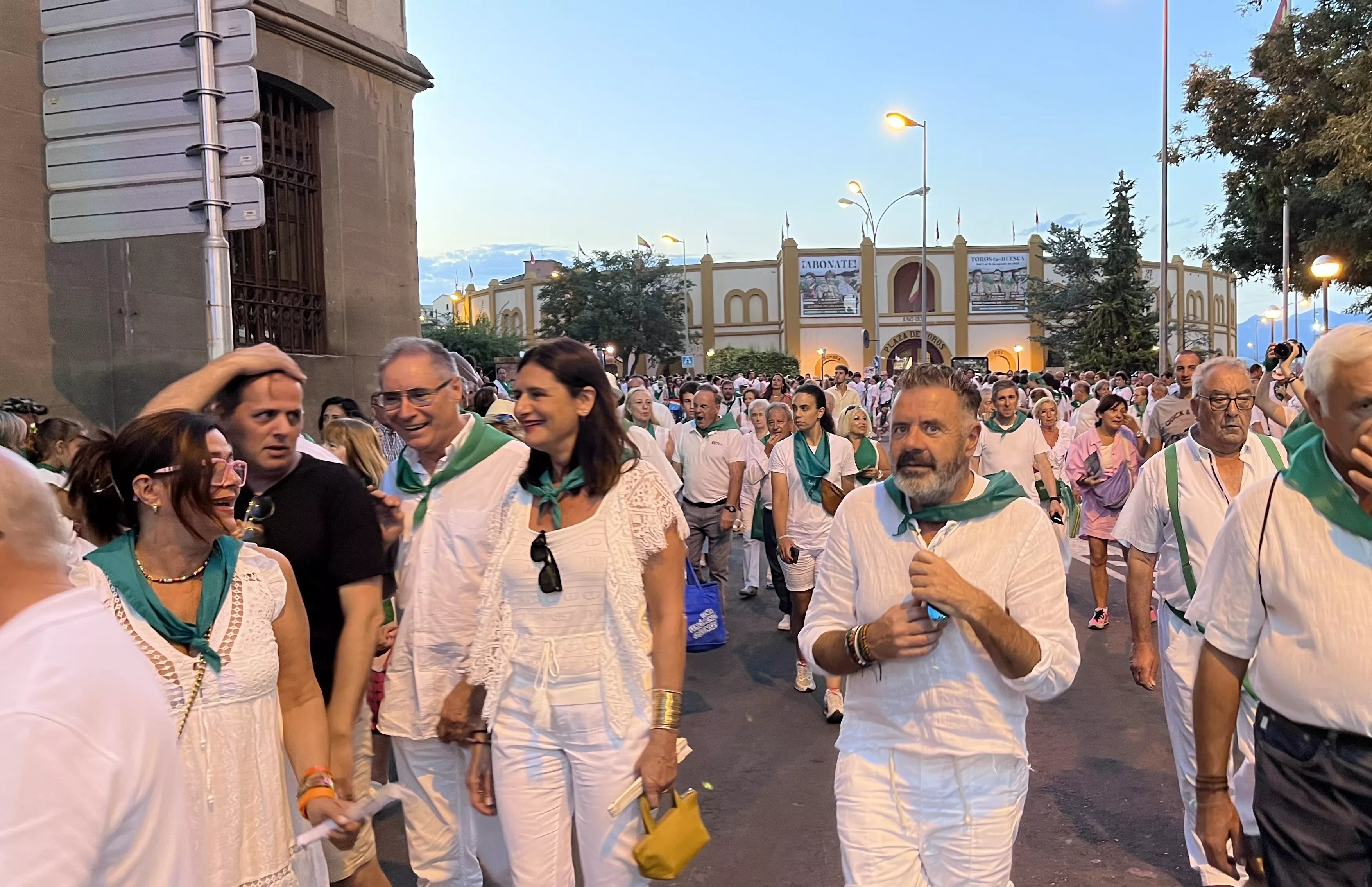 Salida de la plaza de toros en las fiestas de San Lorenzo. Foto: Mercedes Manterola