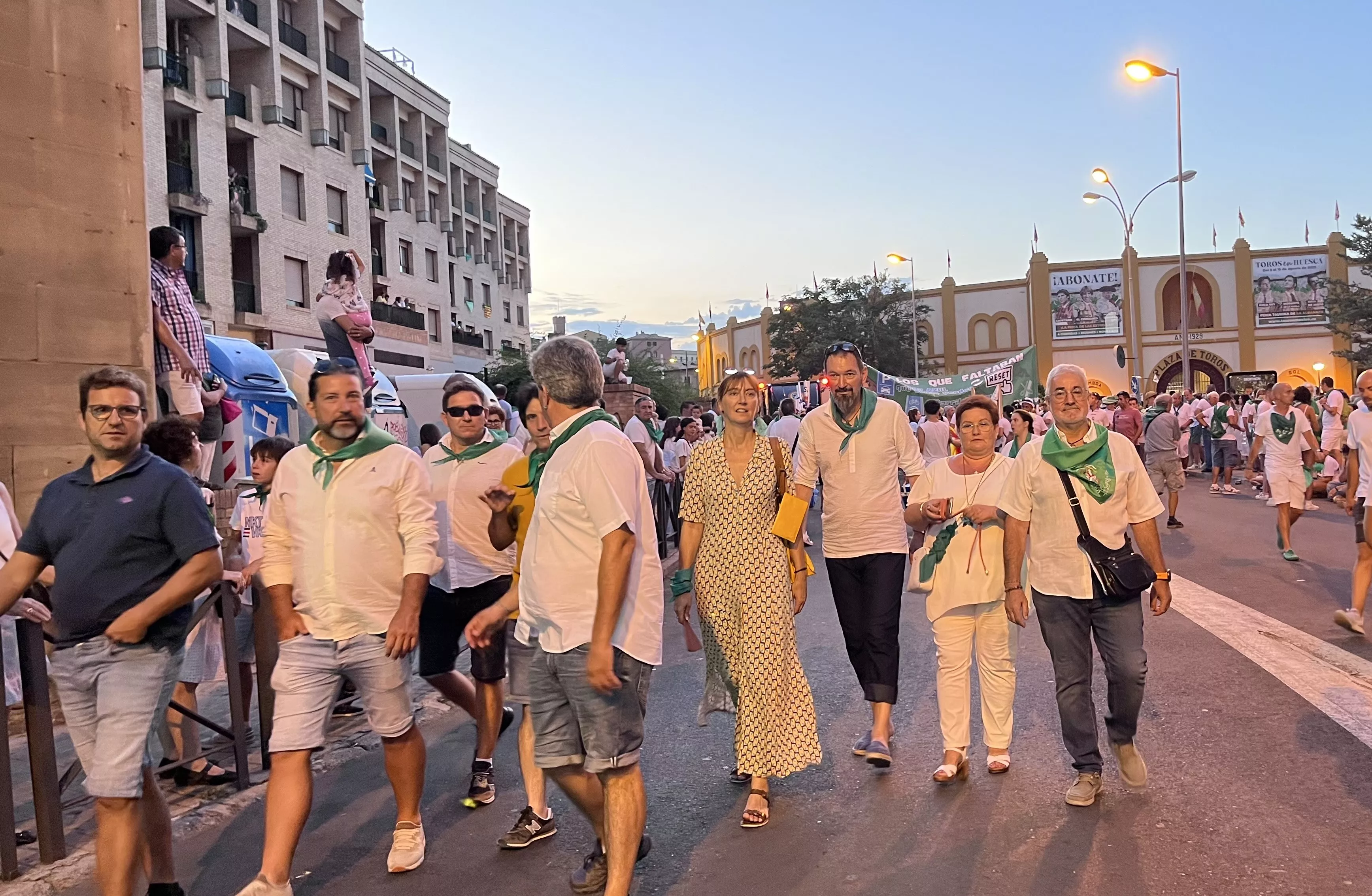 Salida de la plaza de toros en las fiestas de San Lorenzo. Foto: Mercedes Manterola