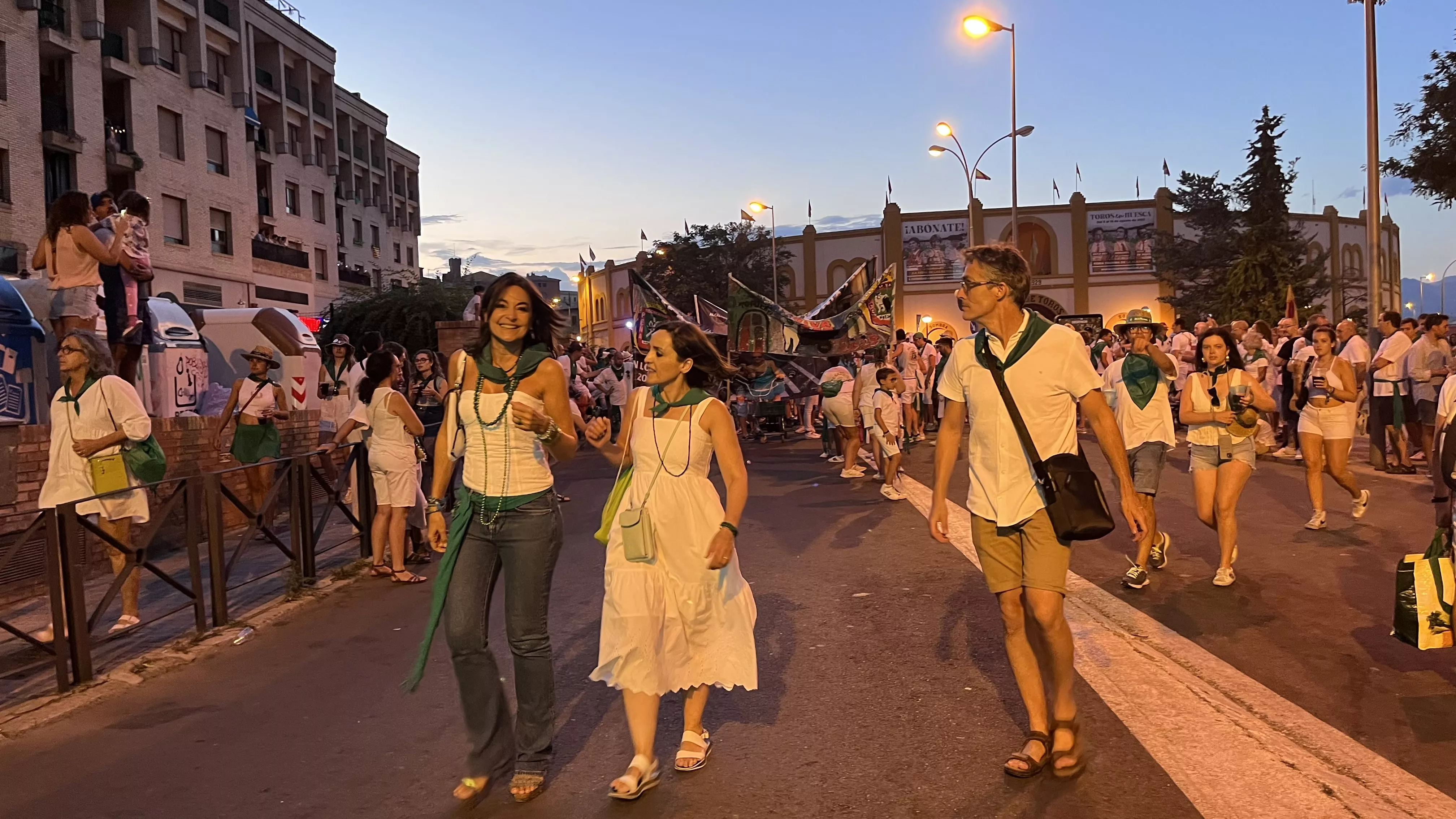 Salida de la plaza de toros en las fiestas de San Lorenzo. Foto: Mercedes Manterola