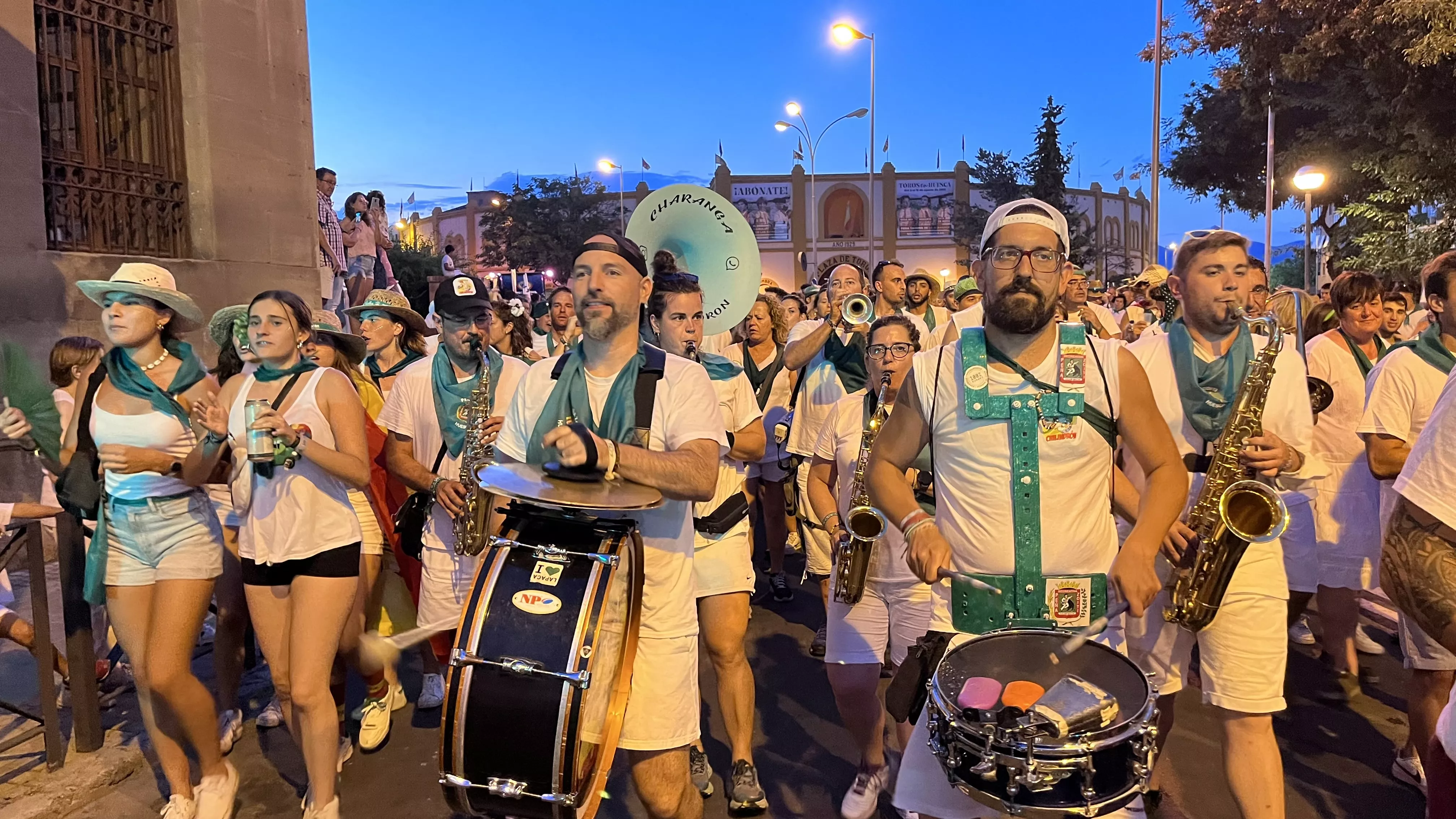 Salida de la plaza de toros en las fiestas de San Lorenzo. Foto: Mercedes Manterola