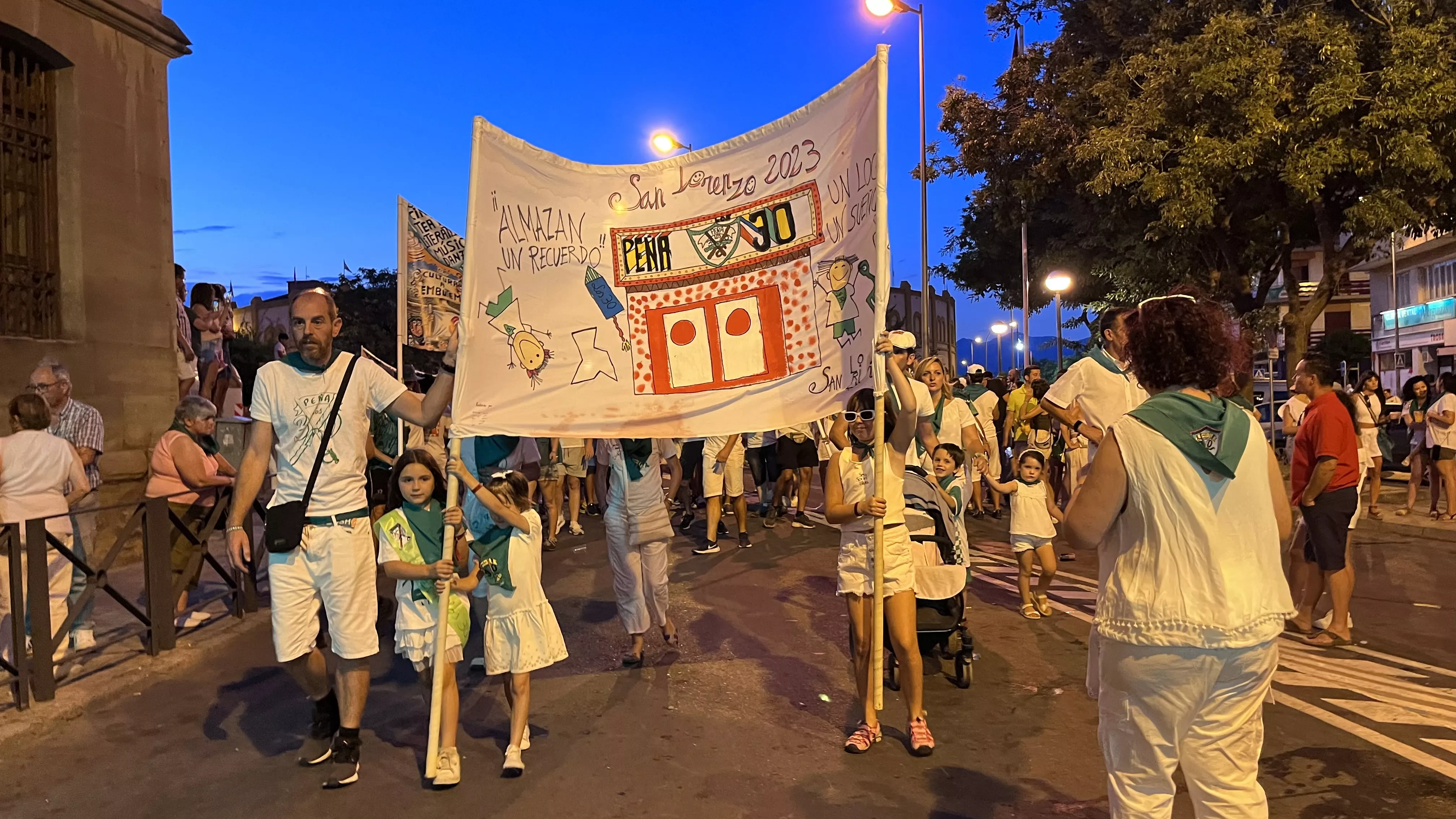 Salida de la plaza de toros en las fiestas de San Lorenzo. Foto: Mercedes Manterola