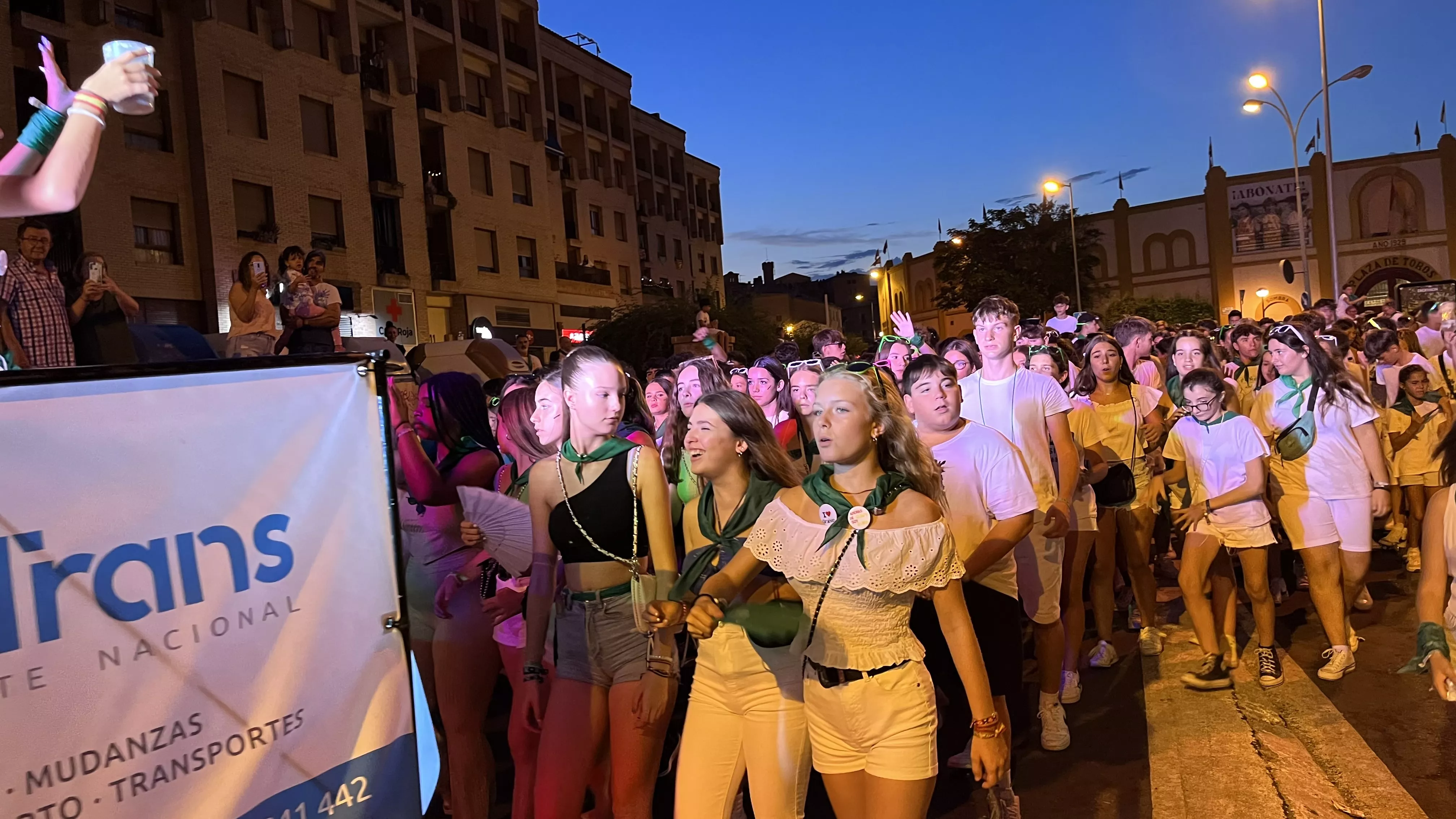 Salida de la plaza de toros en las fiestas de San Lorenzo. Foto: Mercedes Manterola