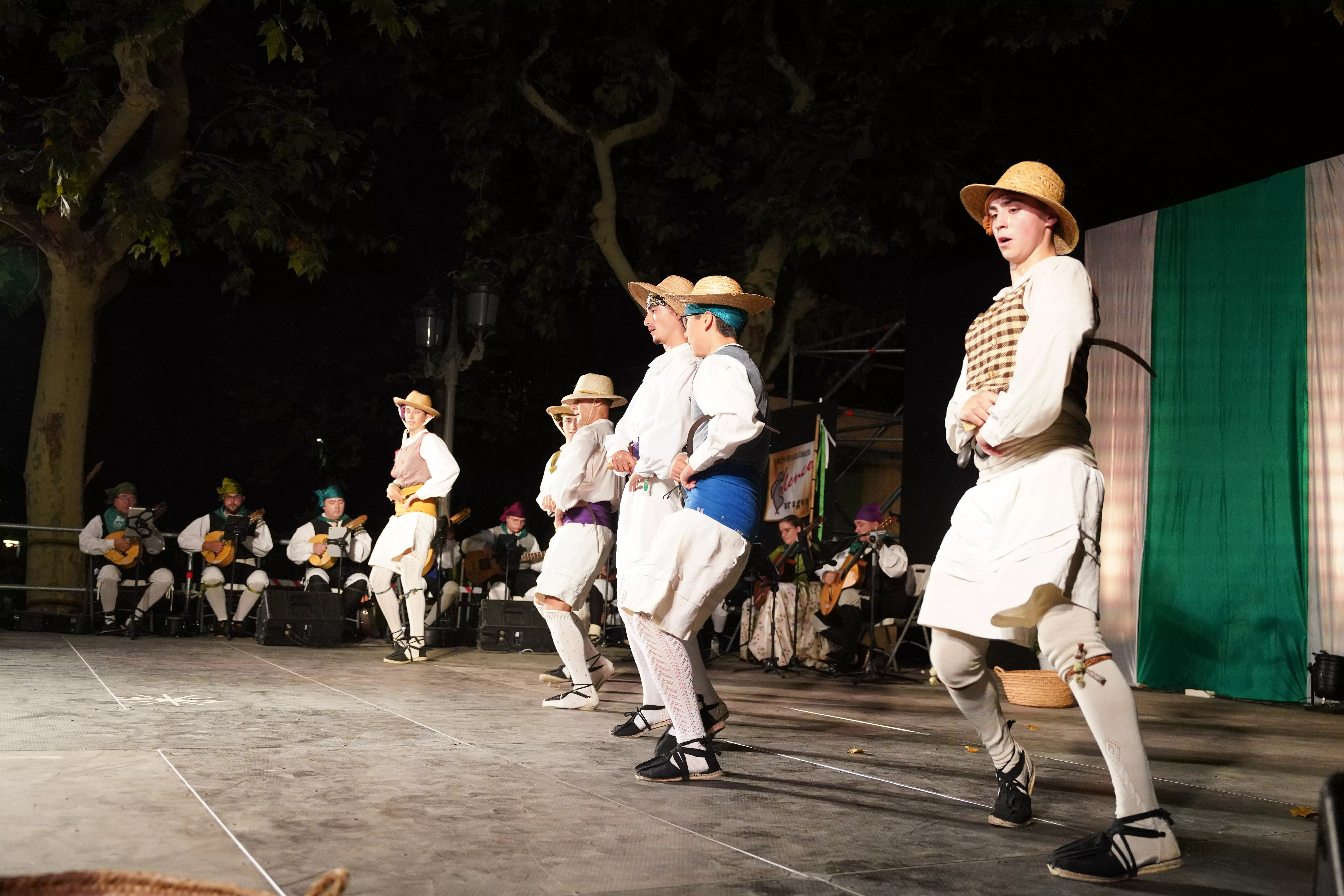 Elenco Aragonés en el Parque Miguel Servet. Foto José Antonio Terrón