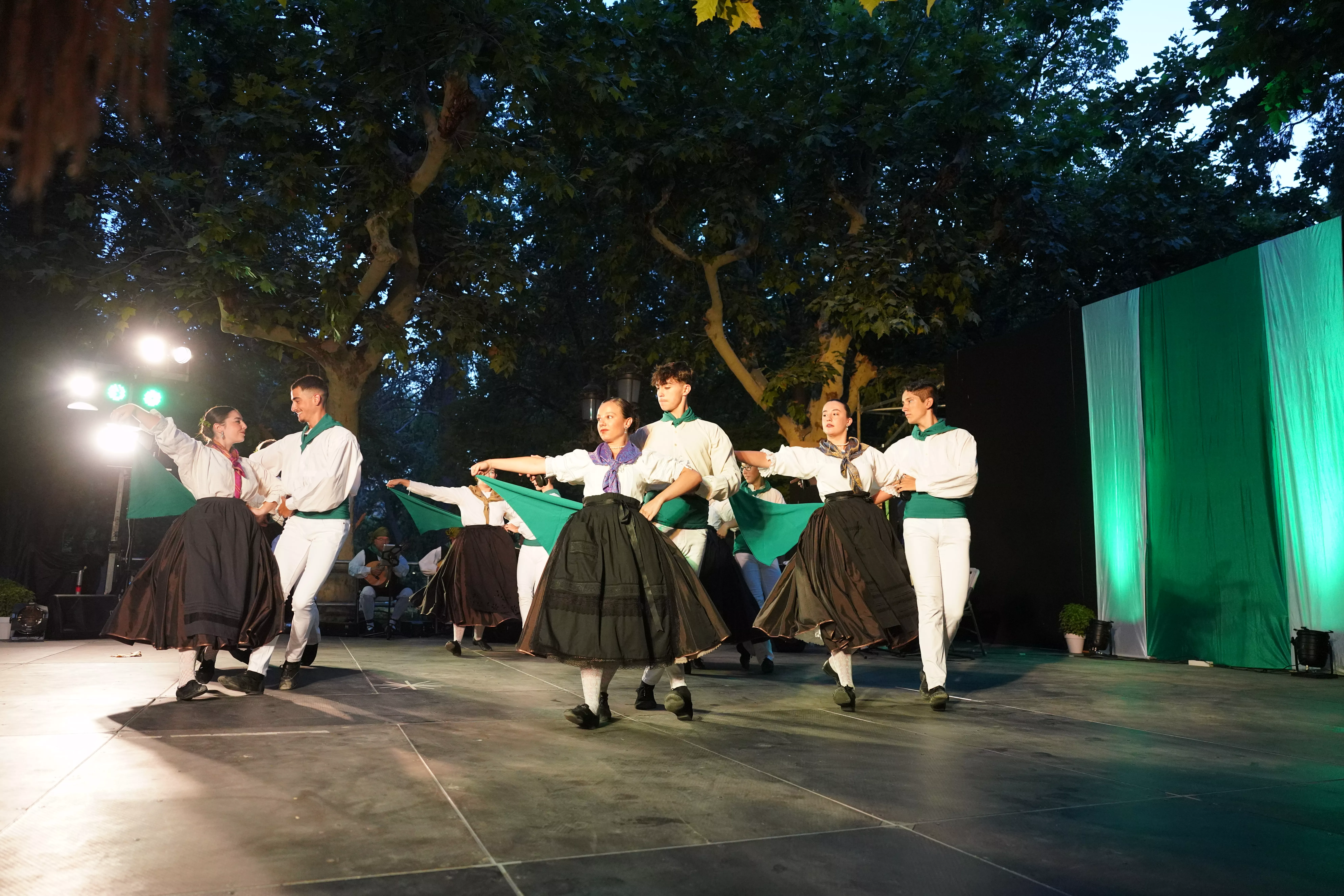 Elenco Aragonés en el Parque Miguel Servet. Foto José Antonio Terrón