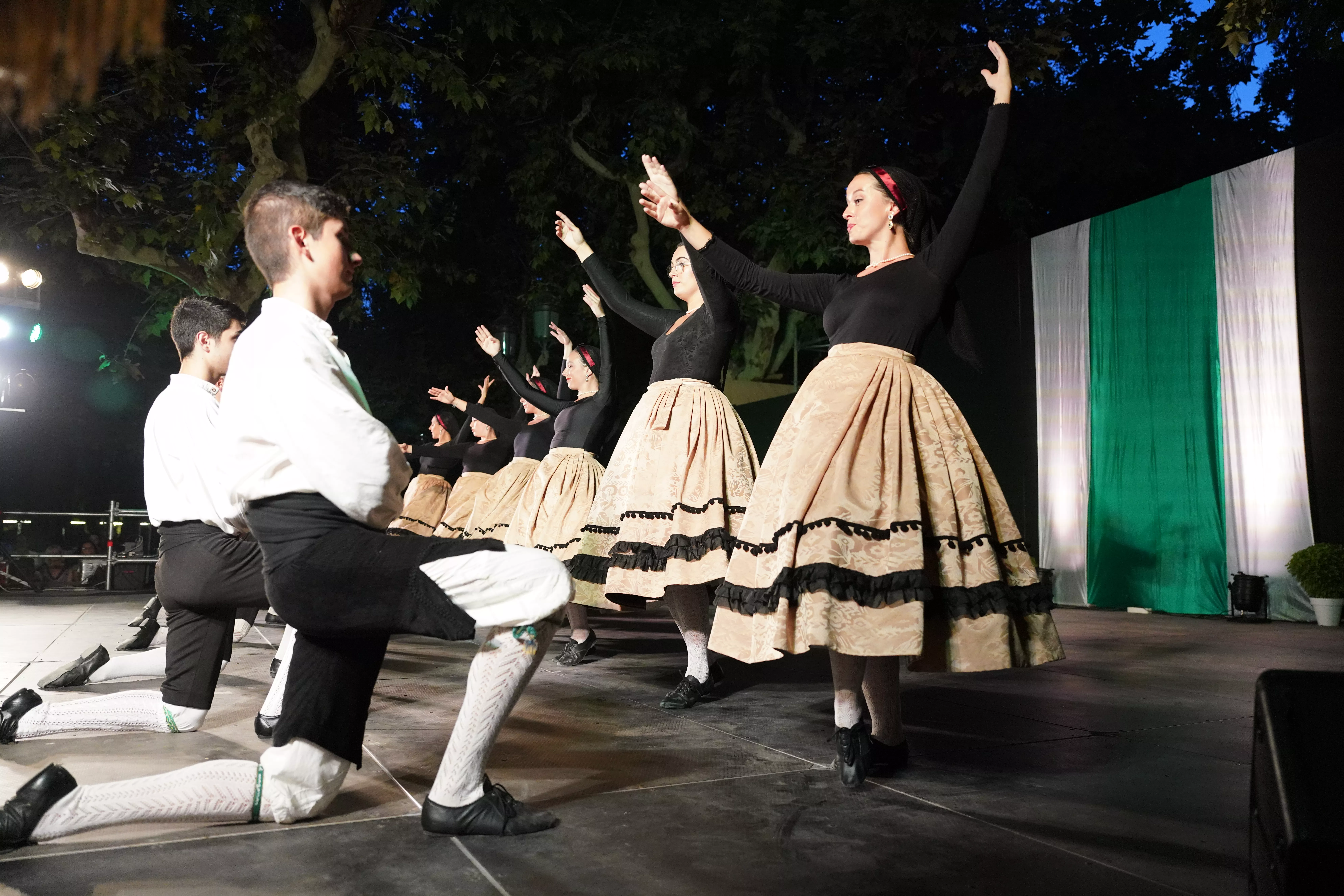 Elenco Aragonés en el Parque Miguel Servet. Foto José Antonio Terrón