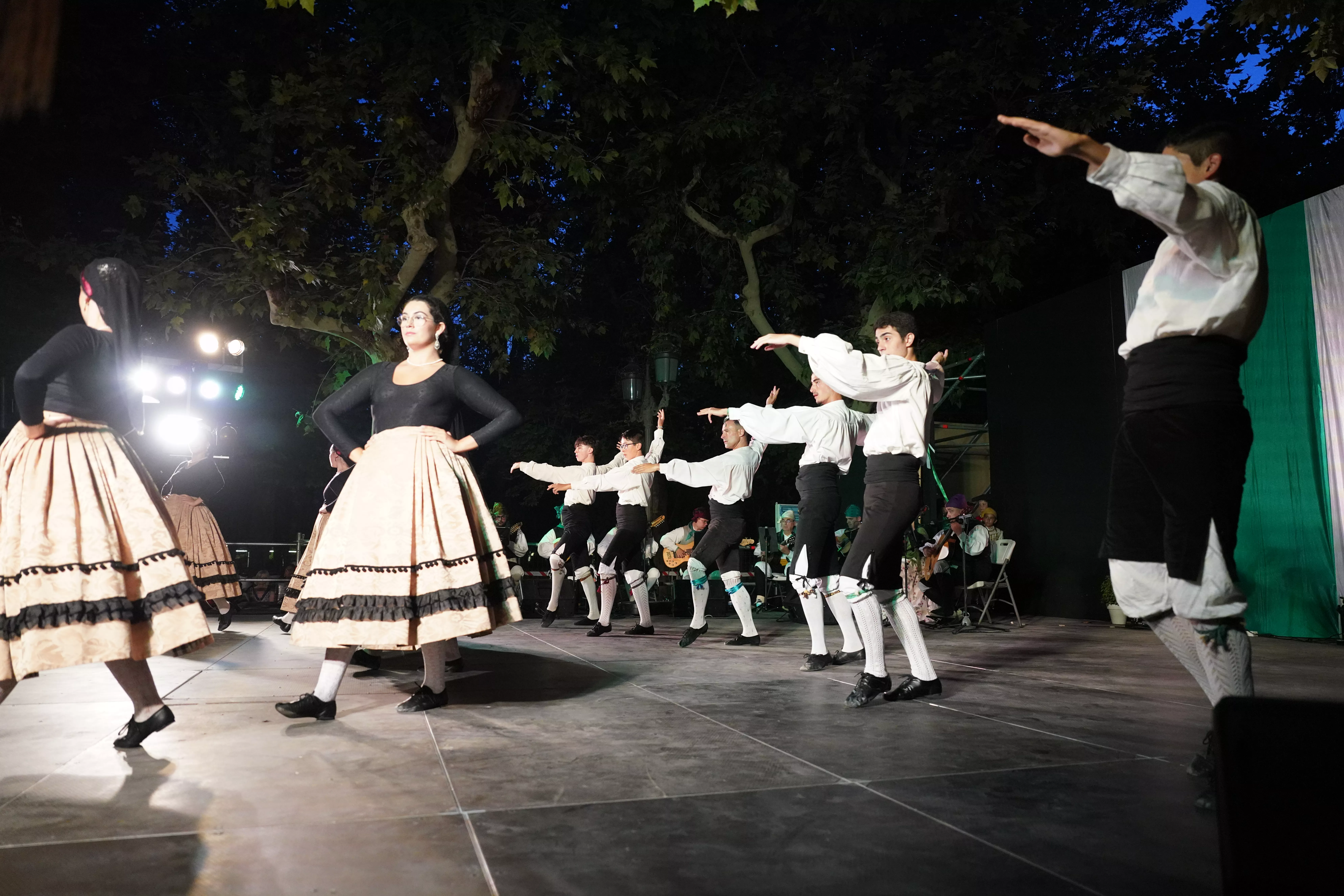 Elenco Aragonés en el Parque Miguel Servet. Foto José Antonio Terrón