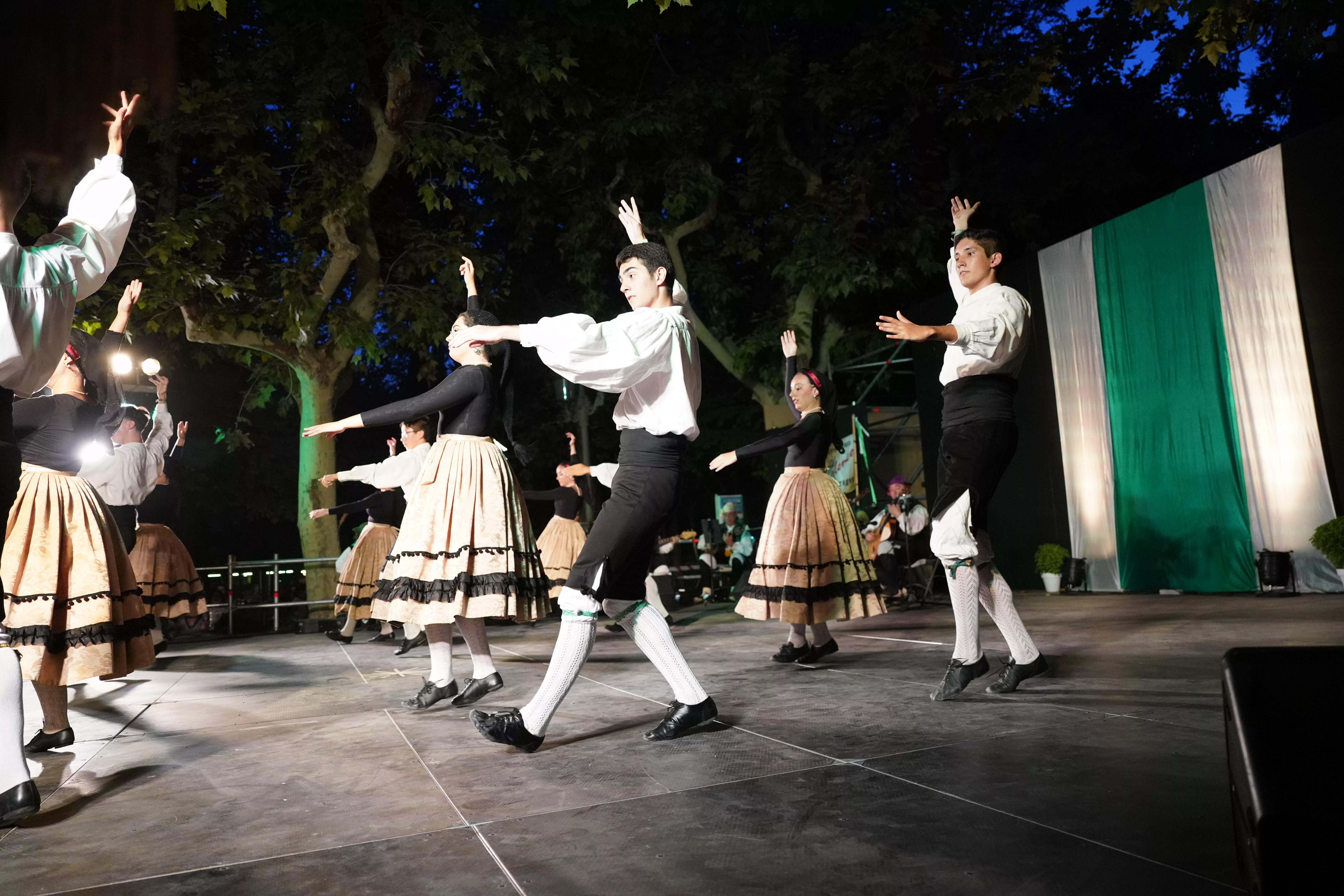 Elenco Aragonés en el Parque Miguel Servet. Foto José Antonio Terrón