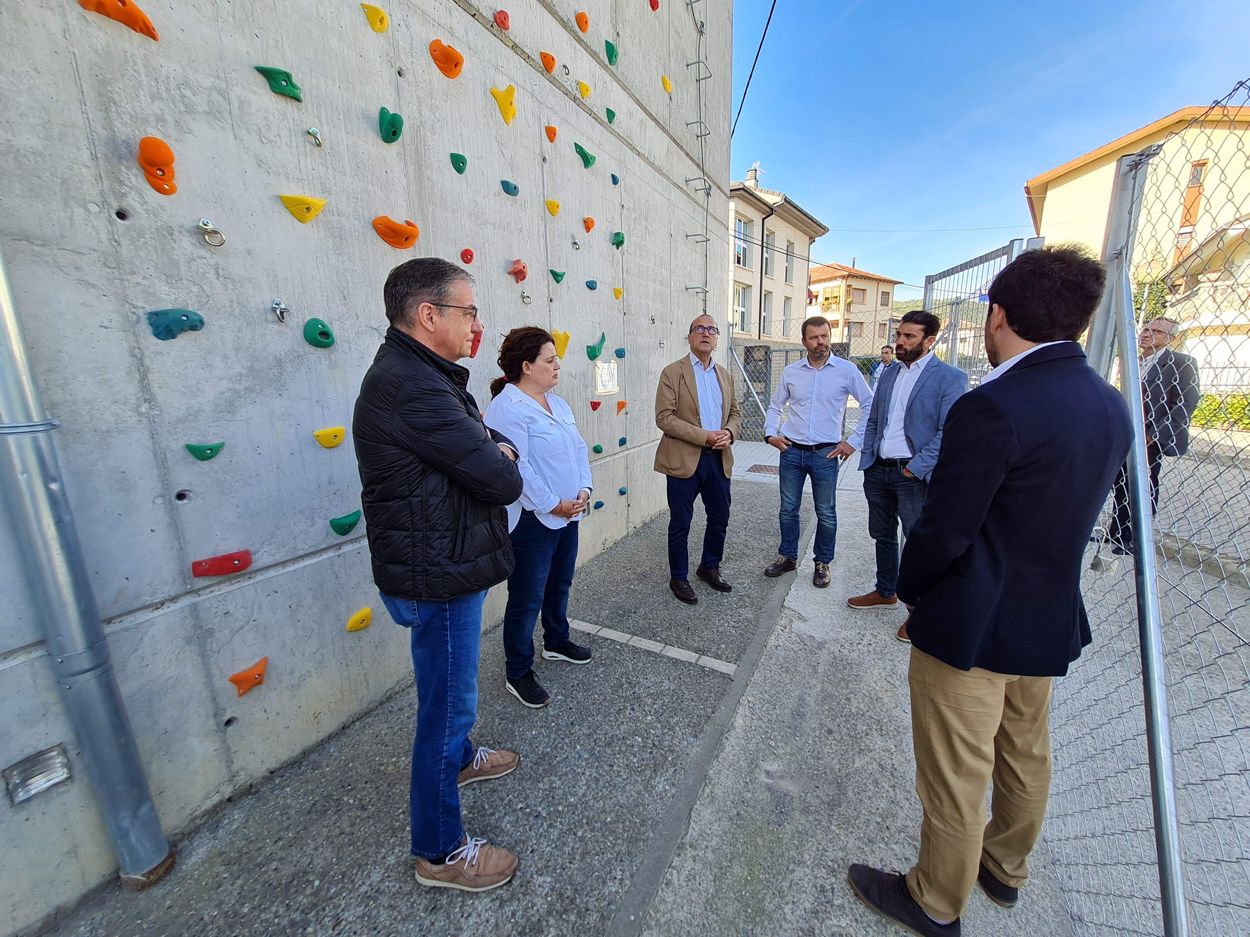 Faci en el rocódromo del IES Sobrarbe de Aínsa