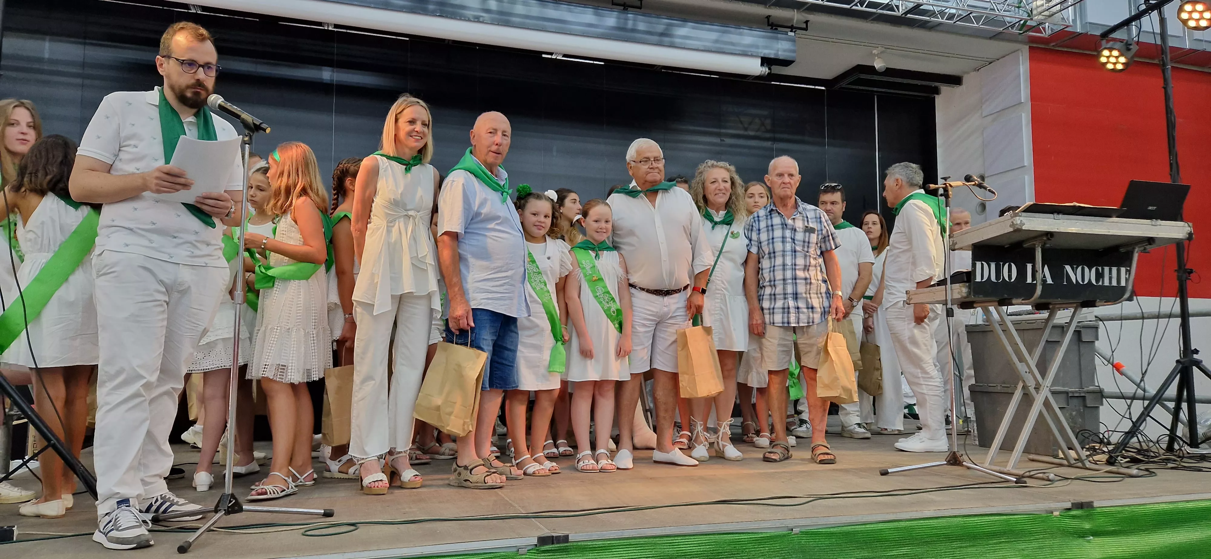 Fiesta homenaje a las personas mayores. Foto Myriam Martínez 