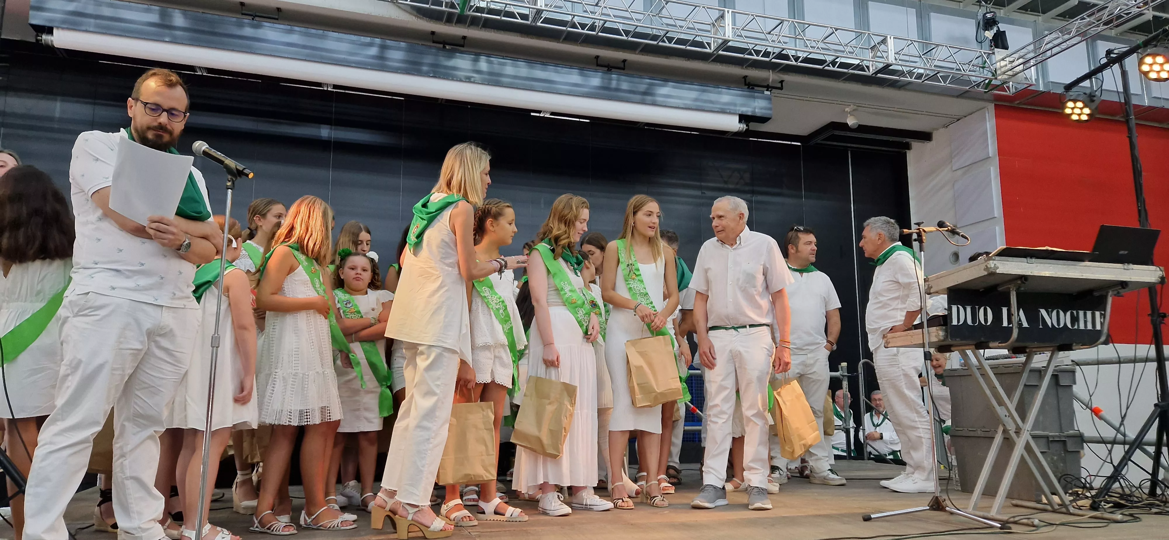 Fiesta homenaje a las personas mayores. Foto Myriam Martínez 