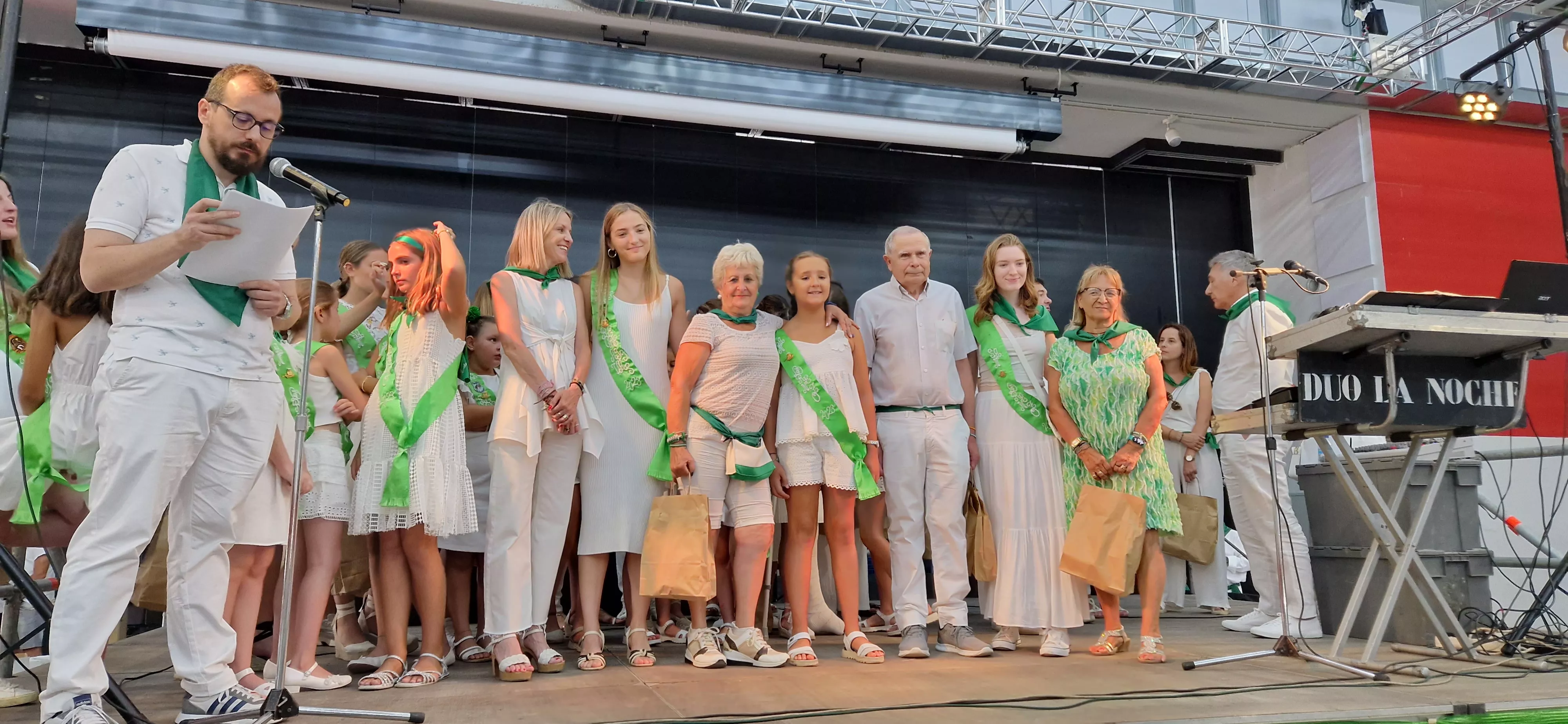 Fiesta homenaje a las personas mayores. Foto Myriam Martínez 