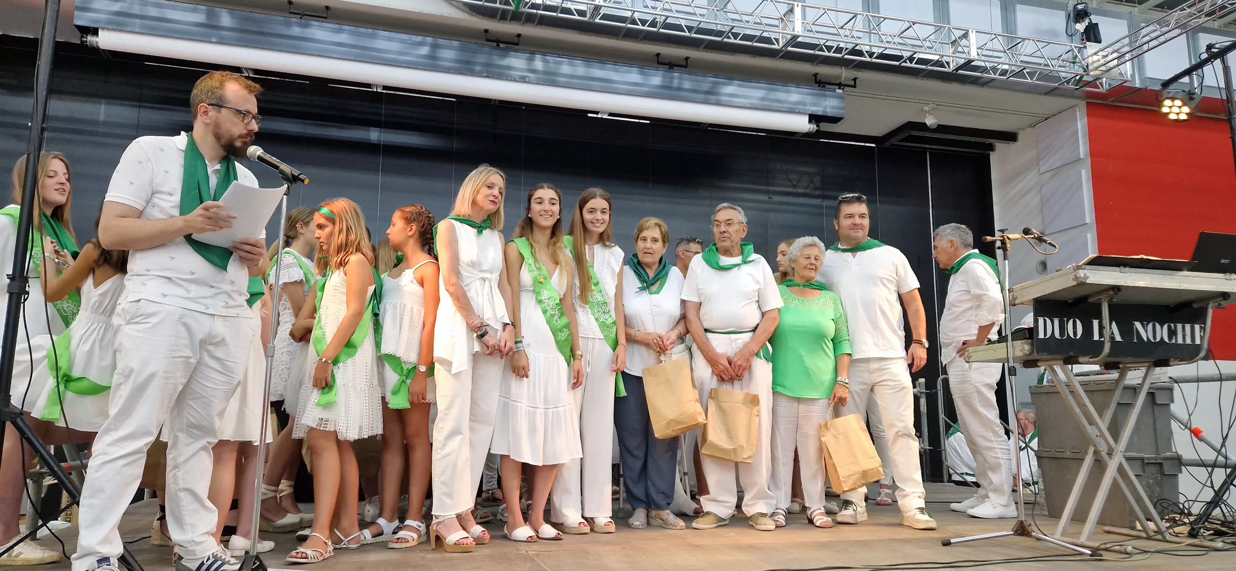 Fiesta homenaje a las personas mayores. Foto Myriam Martínez 