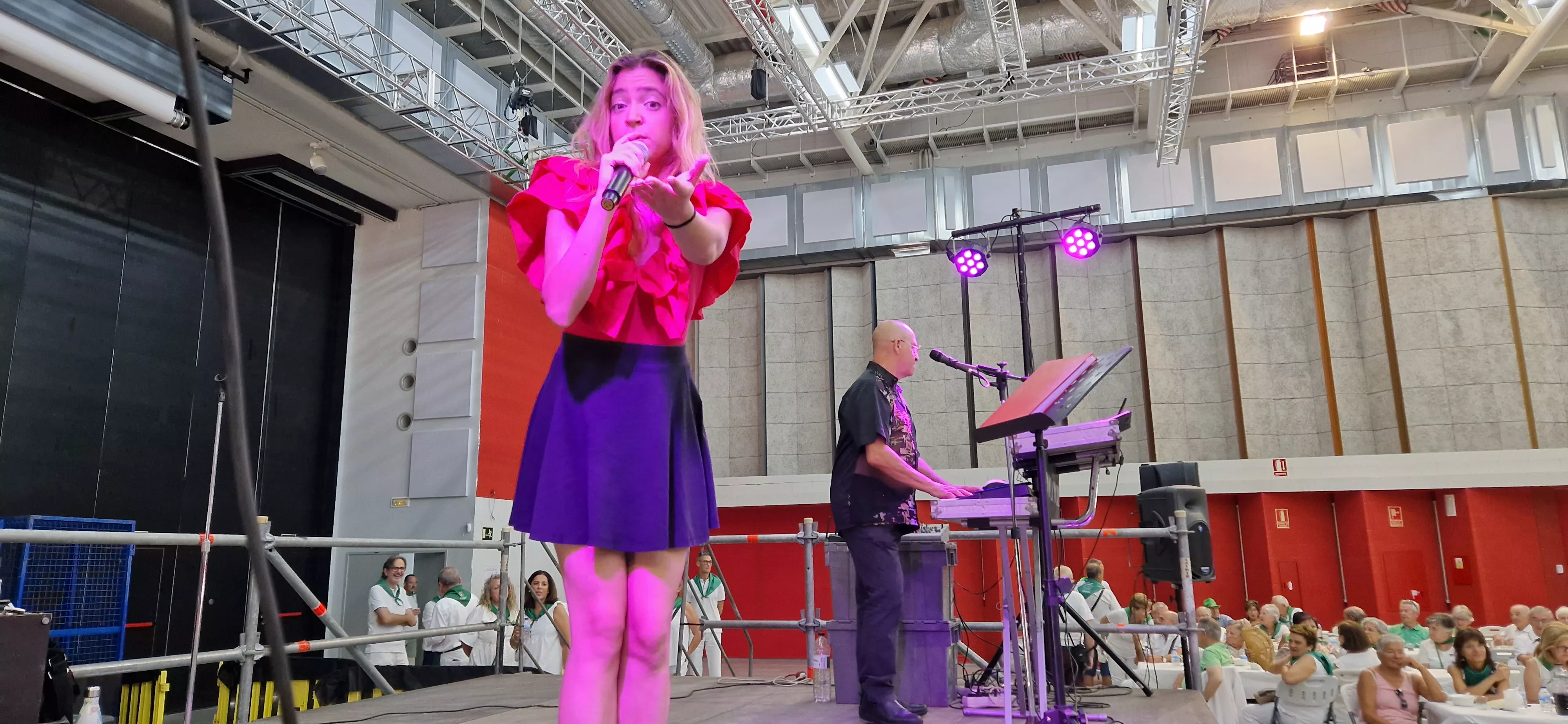 Fiesta homenaje a las personas mayores. Foto Myriam Martínez 