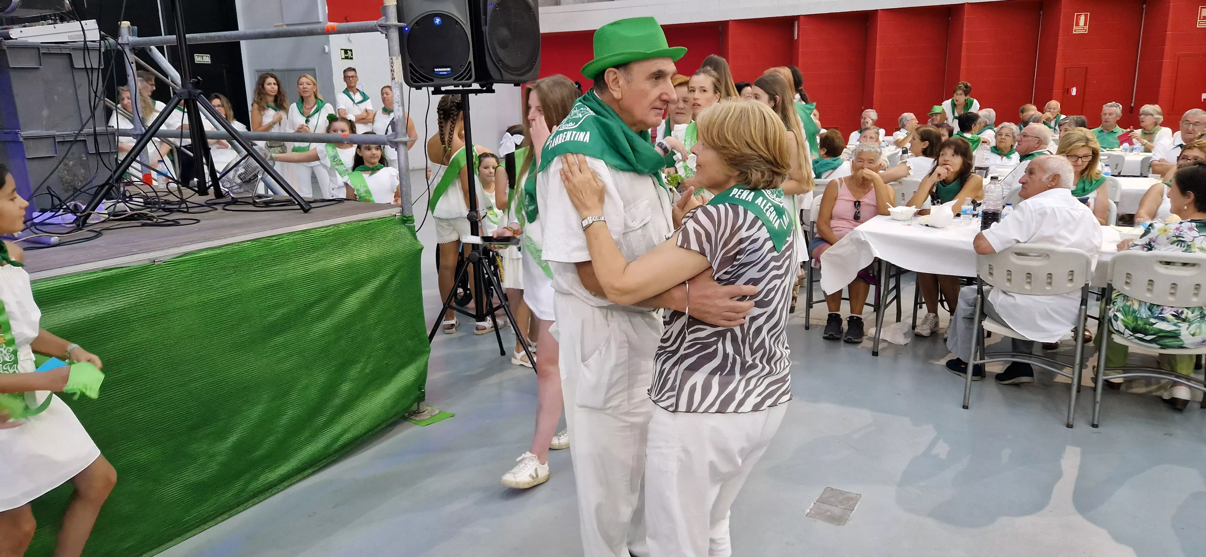 Fiesta homenaje a las personas mayores. Foto Myriam Martínez 