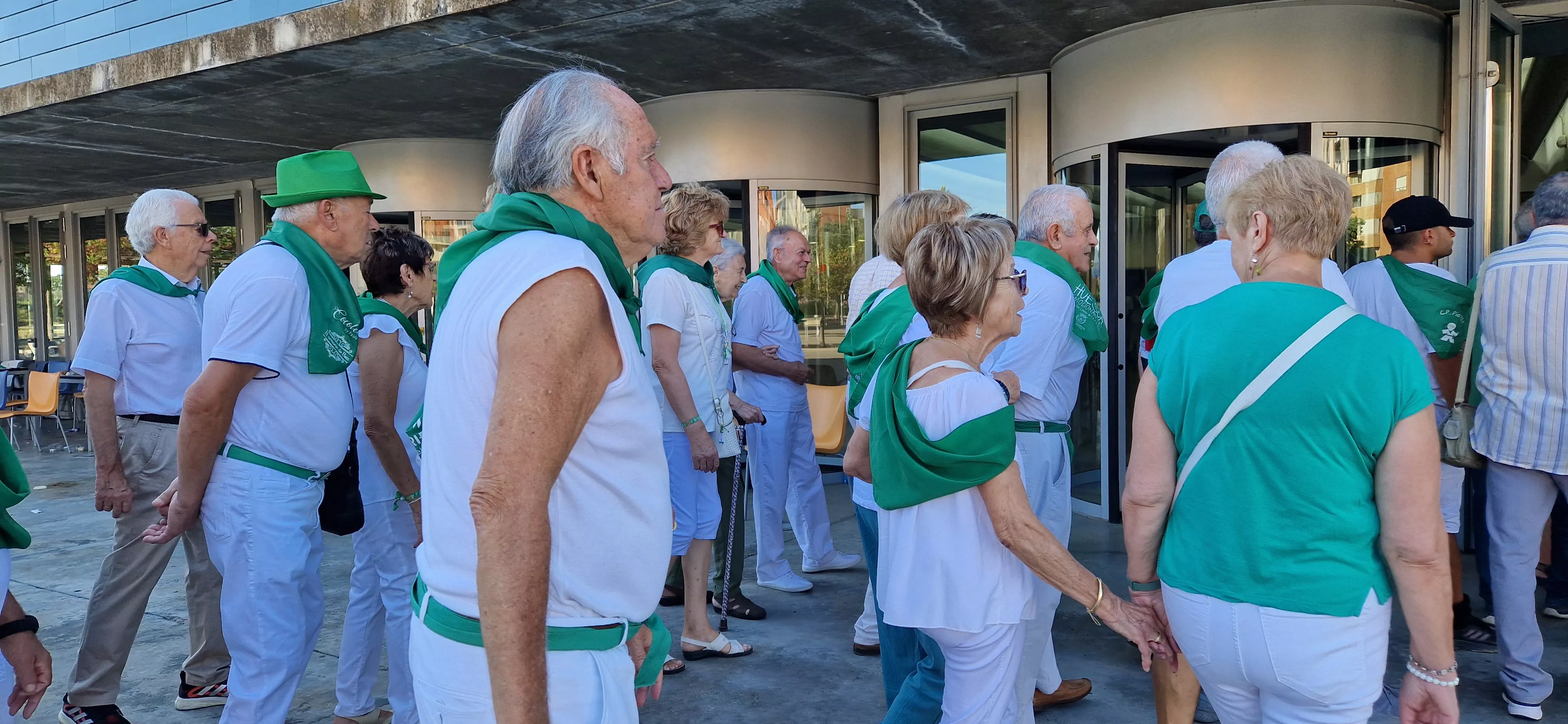 Fiesta homenaje a las personas mayores. Foto Myriam Martínez 