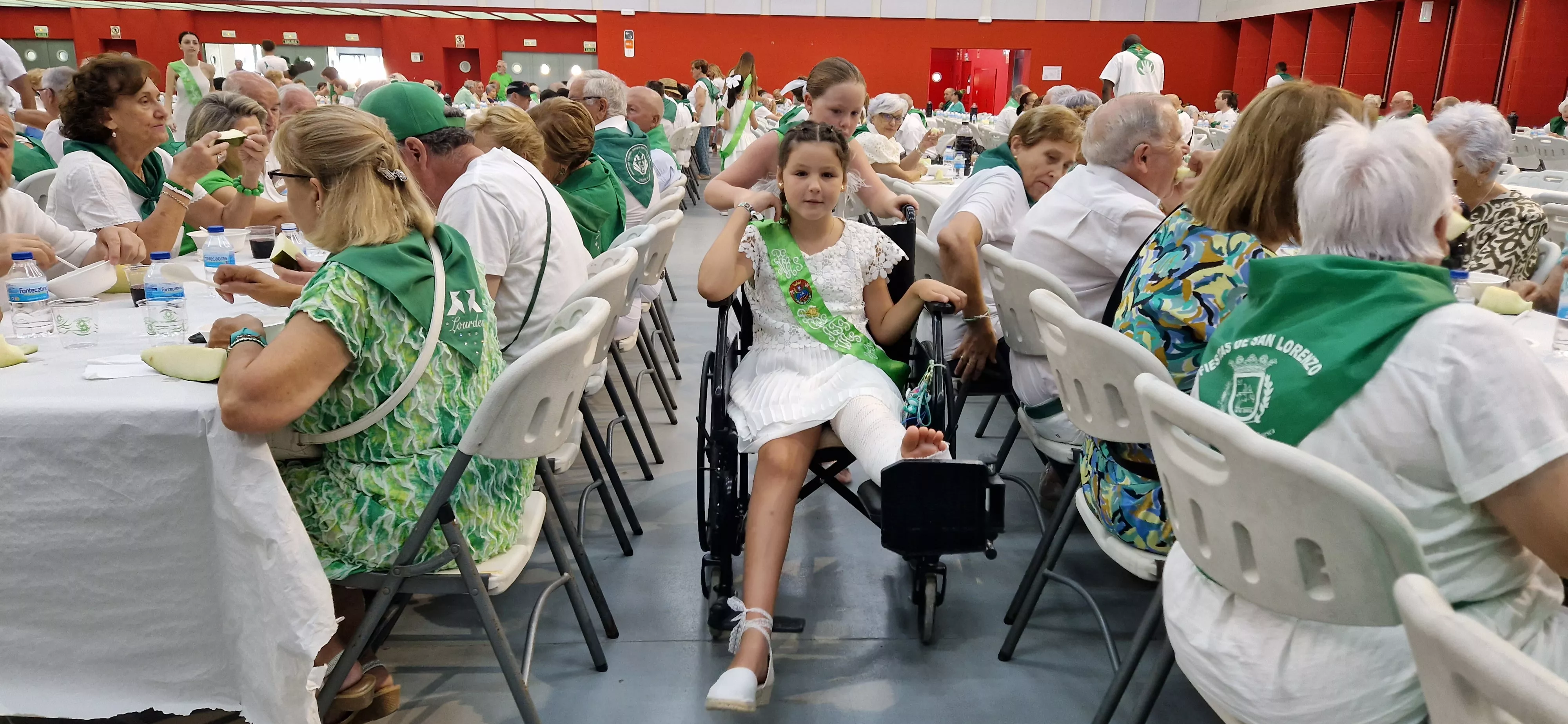 Fiesta homenaje a las personas mayores. Foto Myriam Martínez 