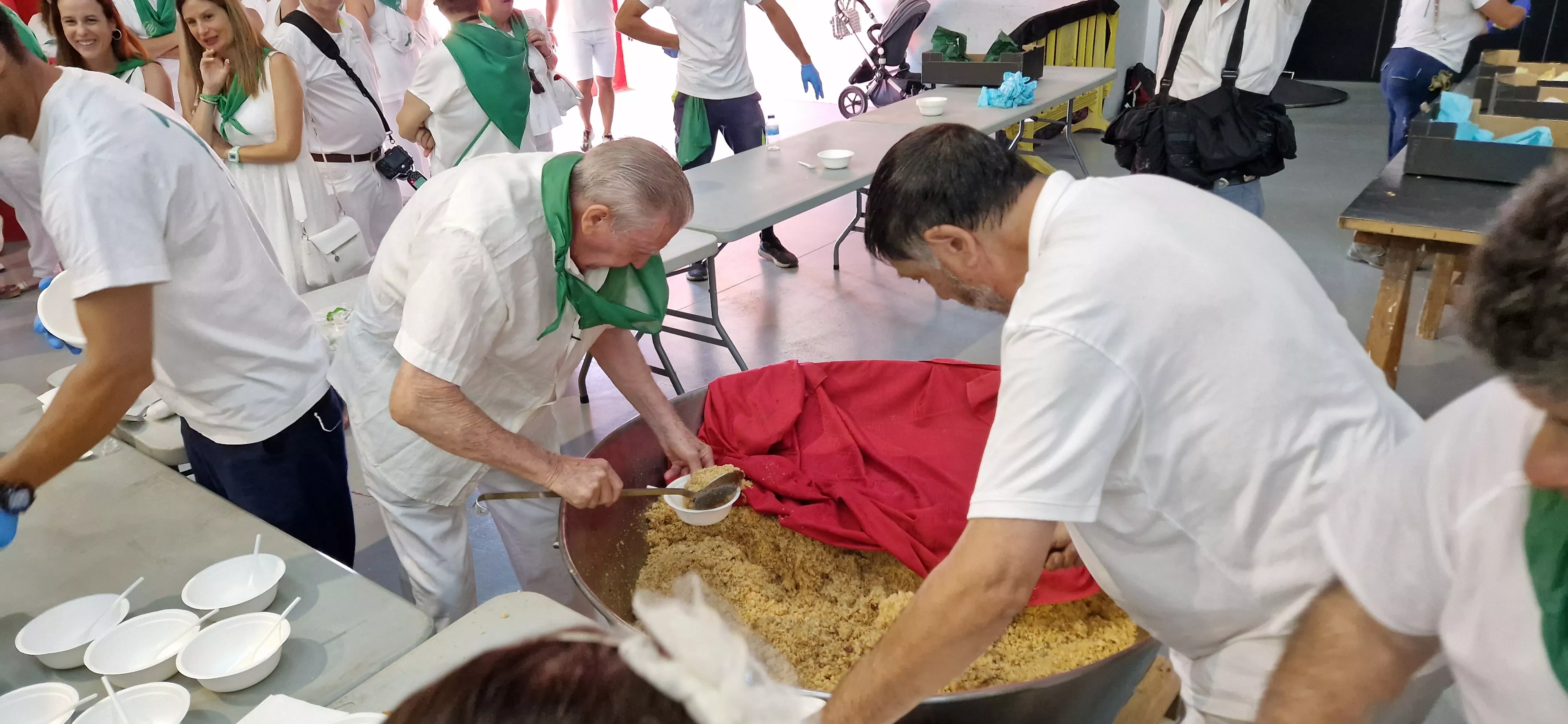 Fiesta homenaje a las personas mayores. Foto Myriam Martínez 